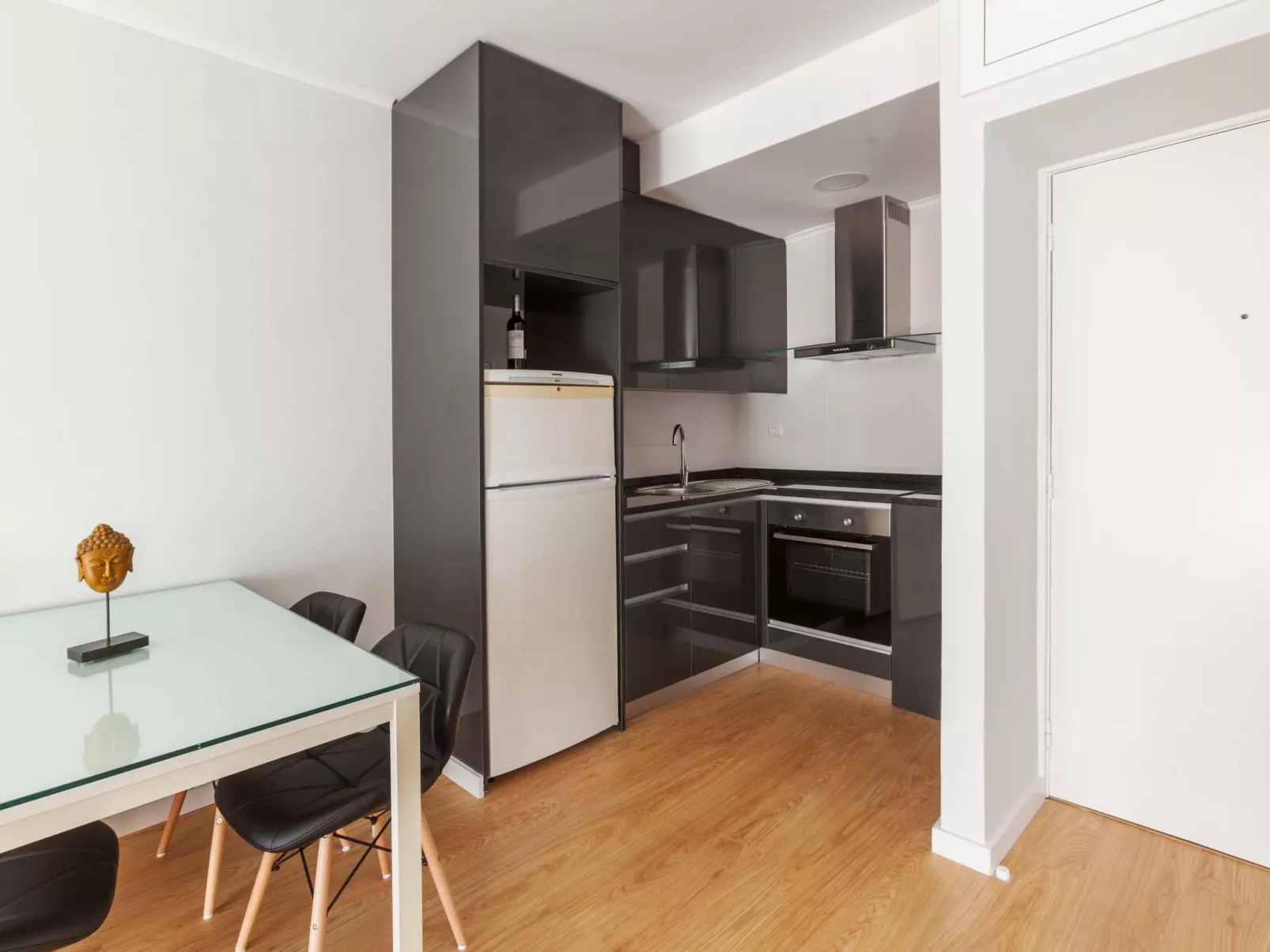 Wohnung "Coolhome" mit Balkon-Binnen