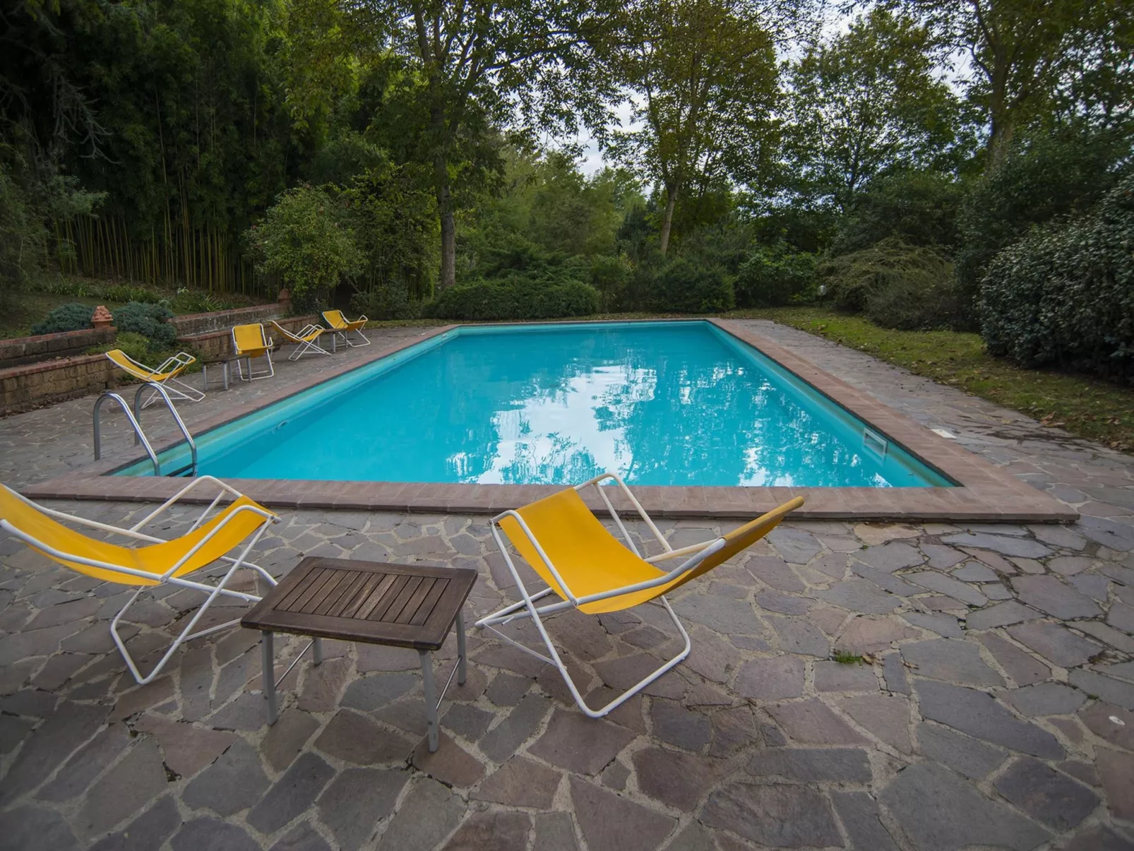 Schöne Unterkunft in einem Schloss, mit Schwimmbad-Image-tags.info