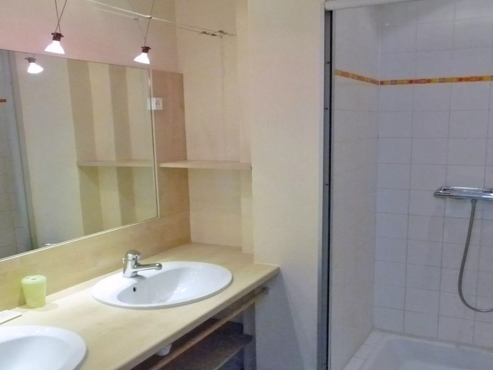 Appt T4 face à la plage - Clim - Ste Maxime - Binnen