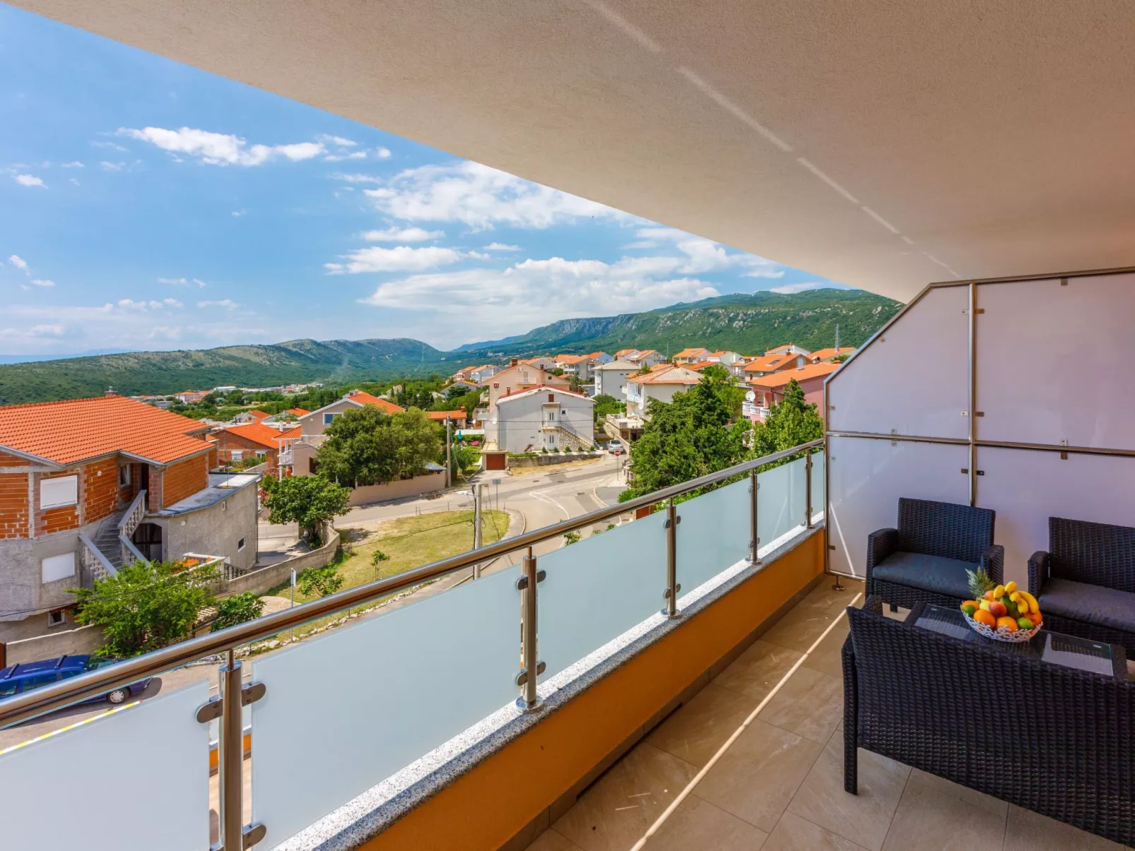 FeWo mit privatem Balkon und Gemeinschaftspool-Image-tags.info