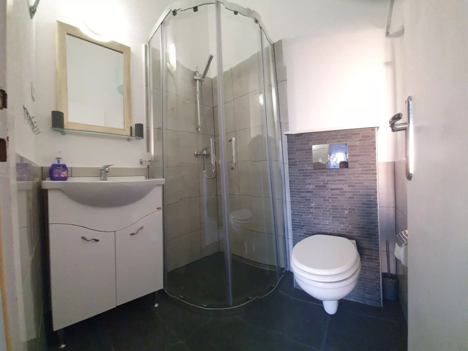 Appartement in Stanići mit Grill - Binnen