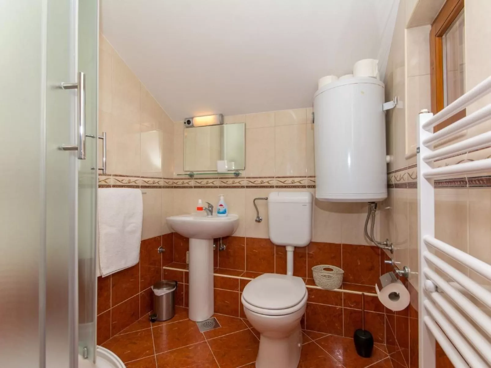 Modernes Apartment mit Meerblick-Binnen