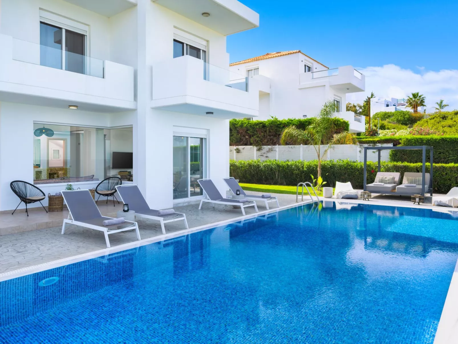 Moderne Villa mit Hügel- und Meerblick-Buiten