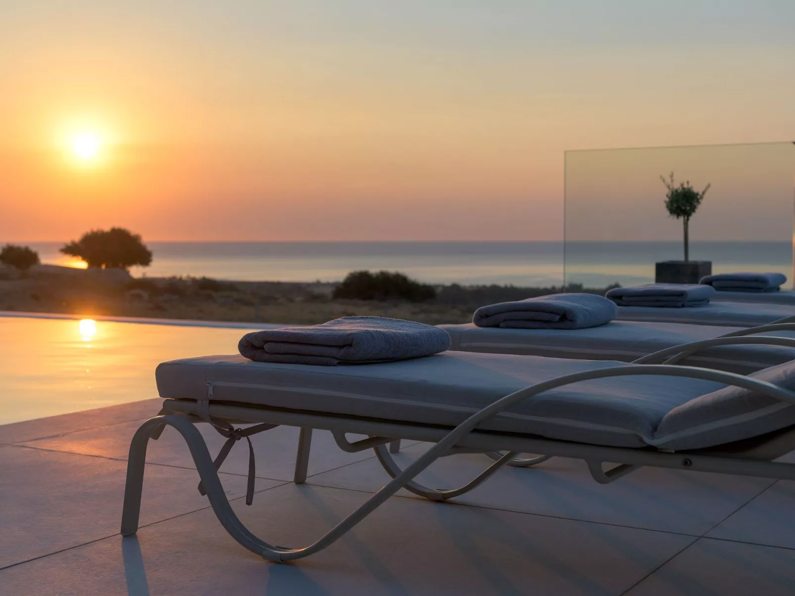 Wunderschöne Alav Pool Villa-Image-tags.info