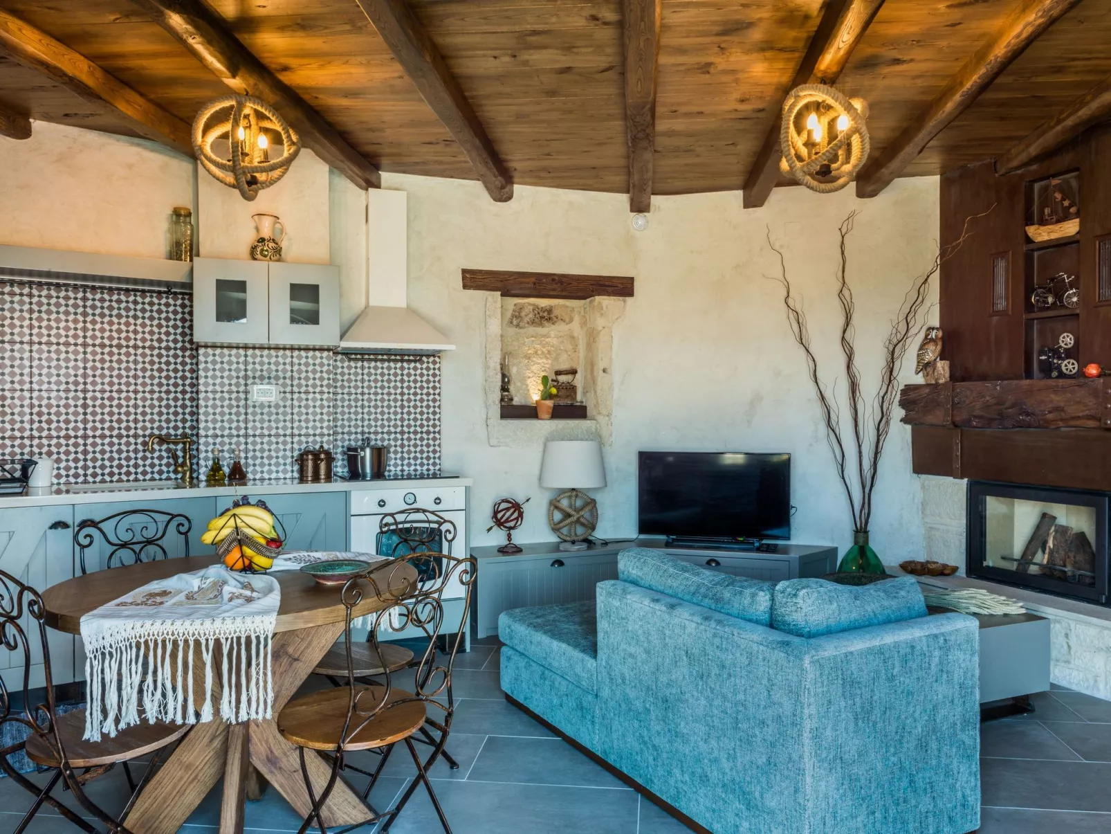 "Liodosifis" mit eigenem Pool-Binnen