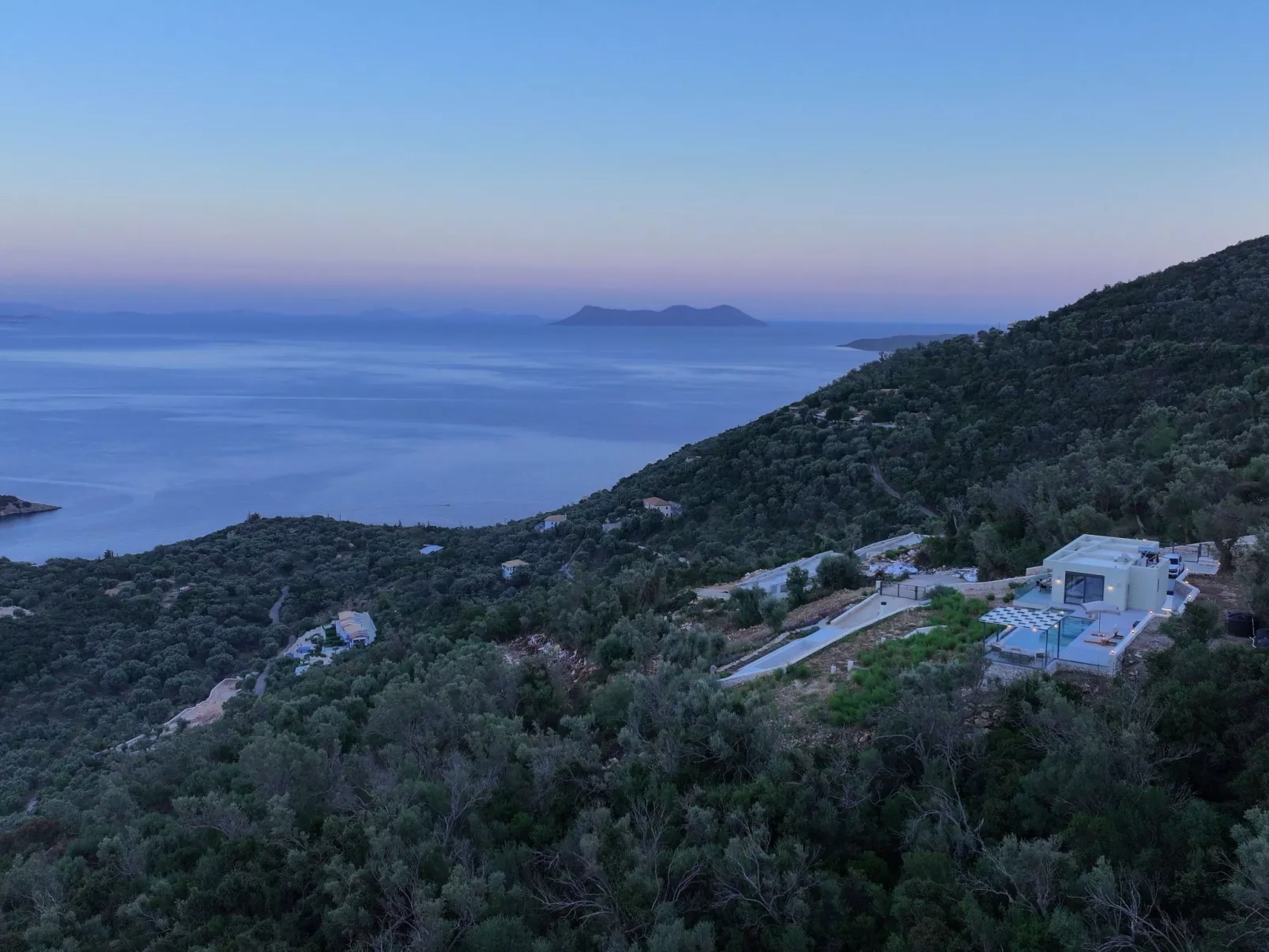 Ferienvilla "Yoni Villa" mit Infinity Pool-Image-tags.info