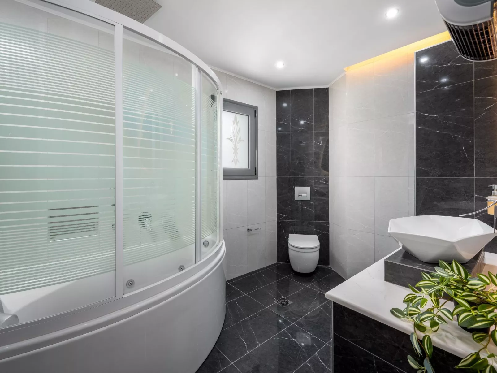 Versteckte Villa-Binnen