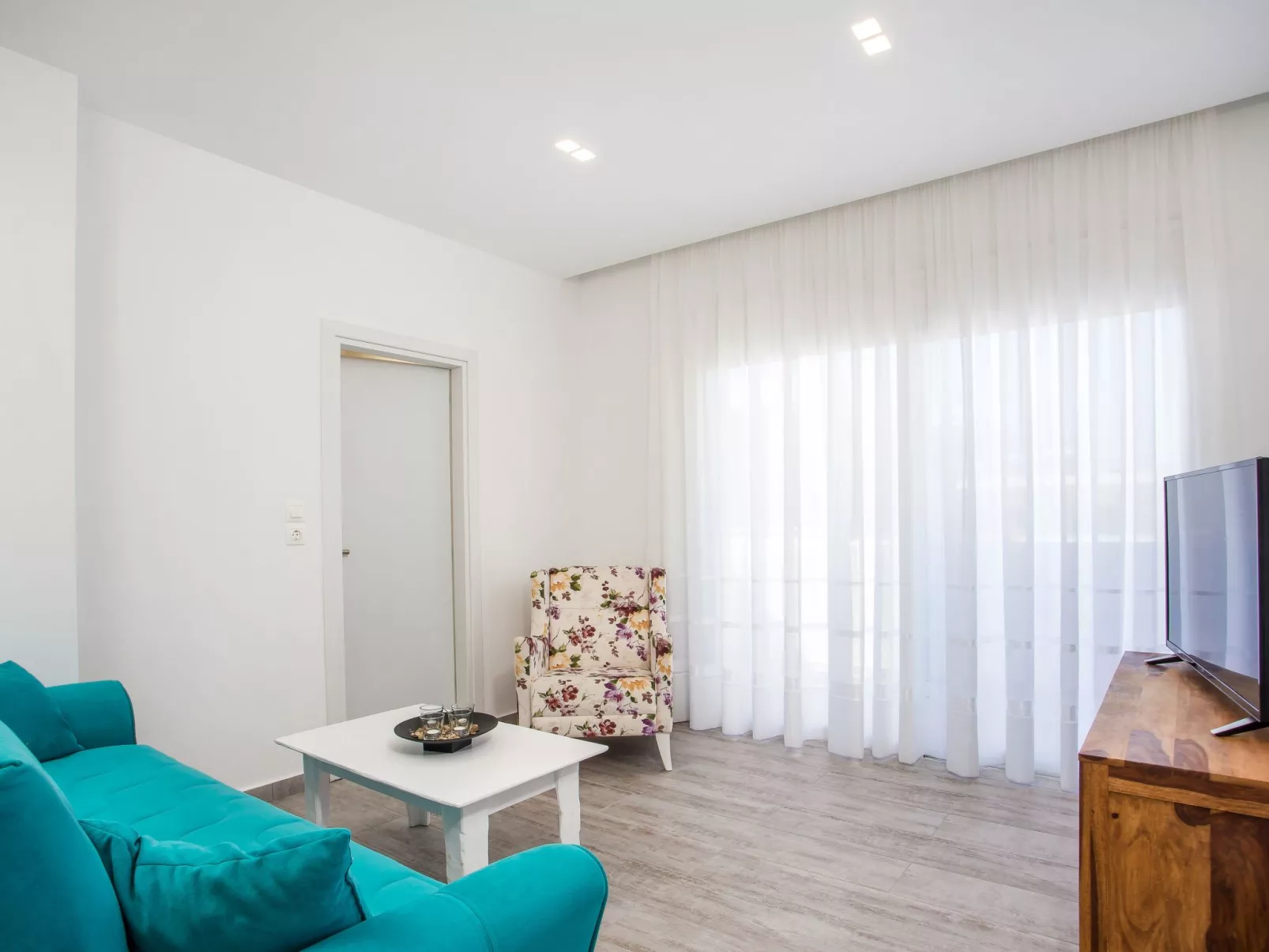 Ammos Apartment - in neu gebautem Designerhaus-Binnen