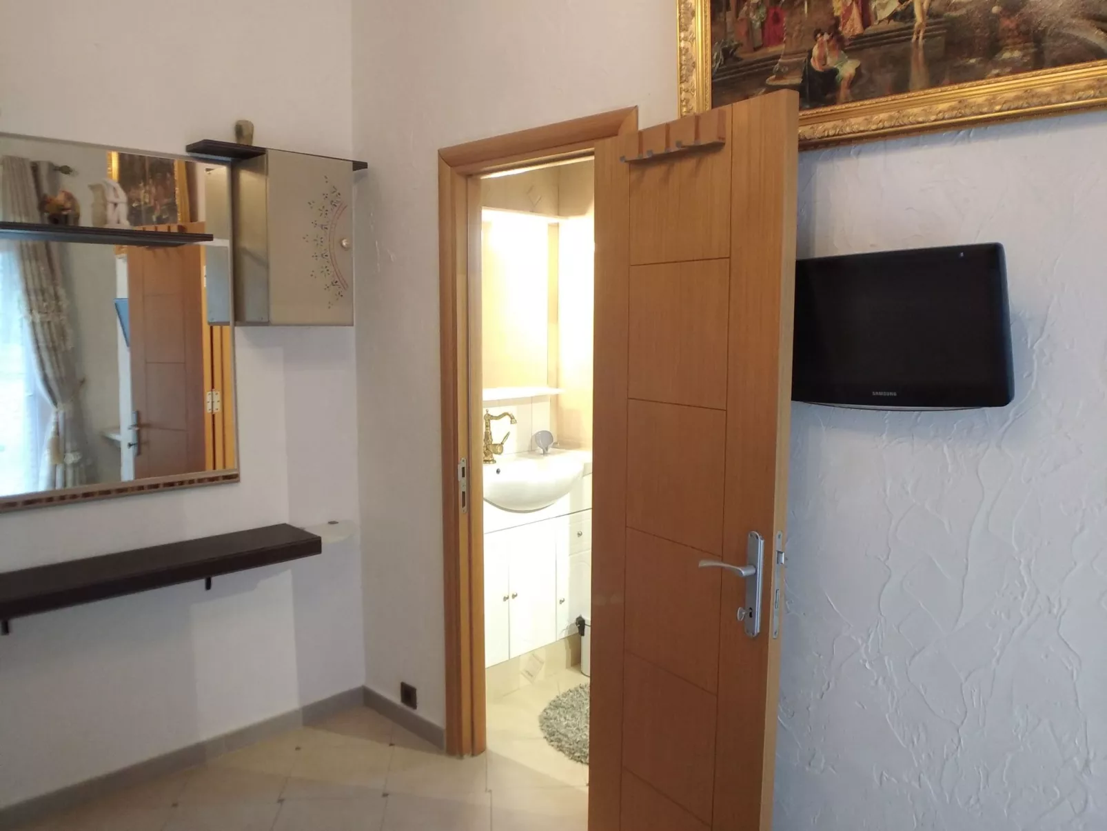 "Villa Sculpture" mit Terrasse-Binnen