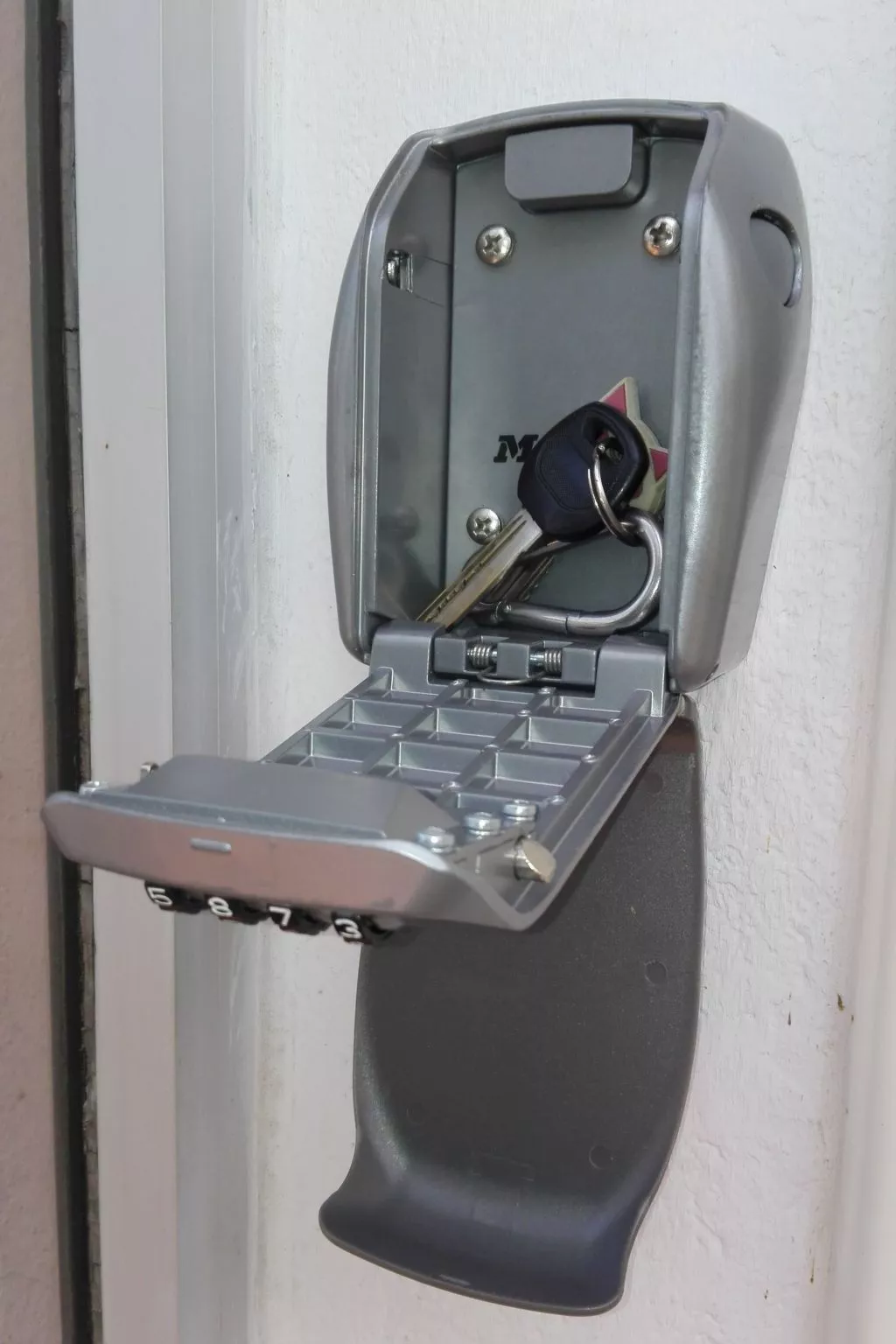 In Méditerranée mit Grill, Garten und Terrasse-Binnen