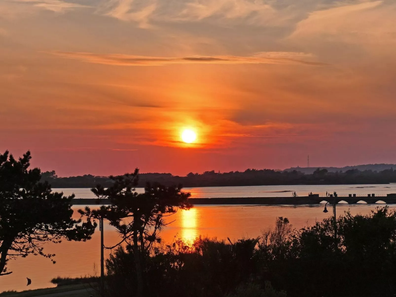 Haus im Erdgeschoss in Strandnähe-Buiten