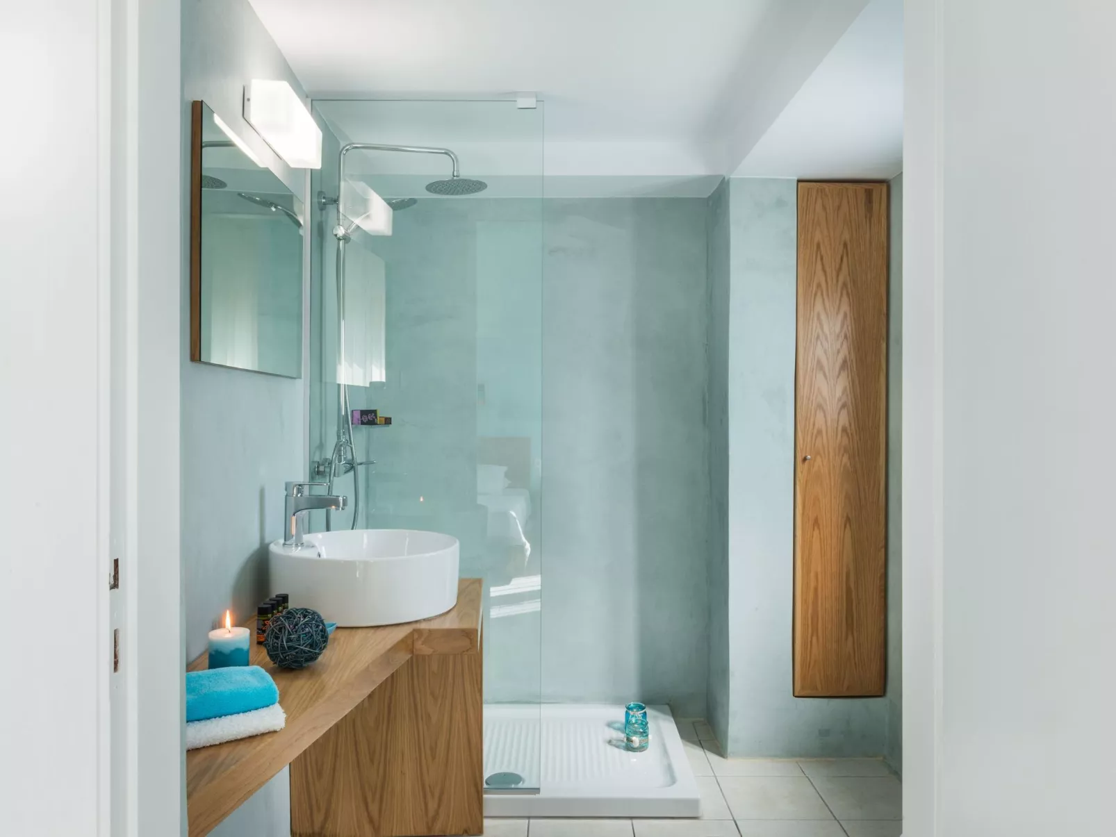 "Thea Thalassa" mit eigenem Pool-Binnen