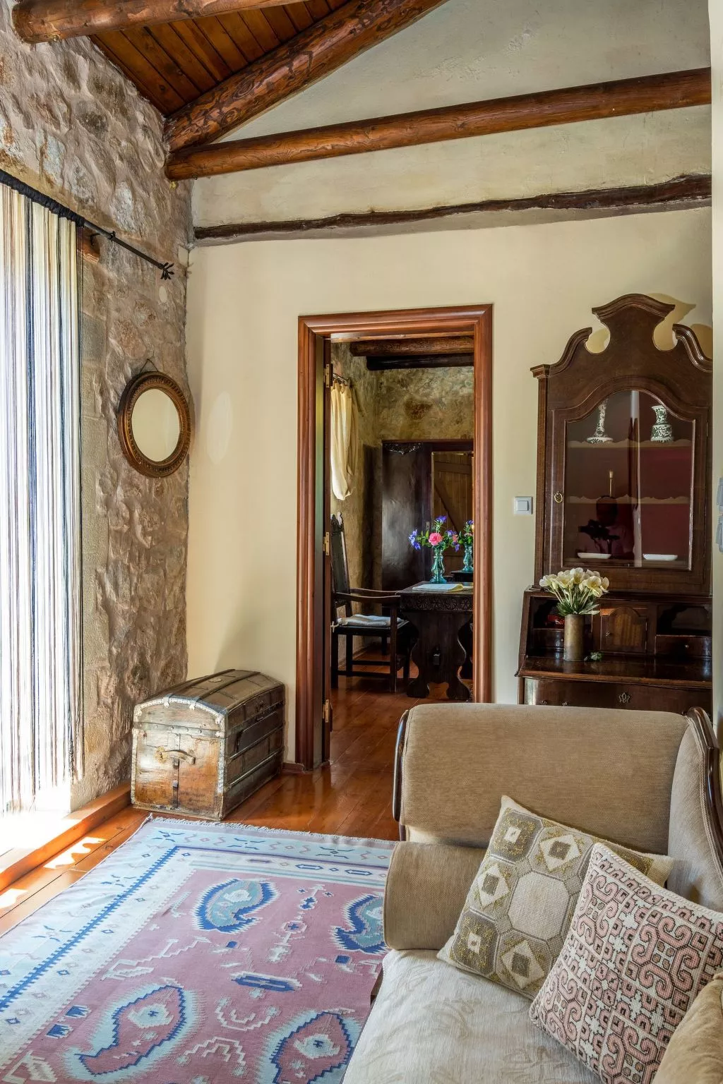 Villa aus Stein "Galatia"-Binnen