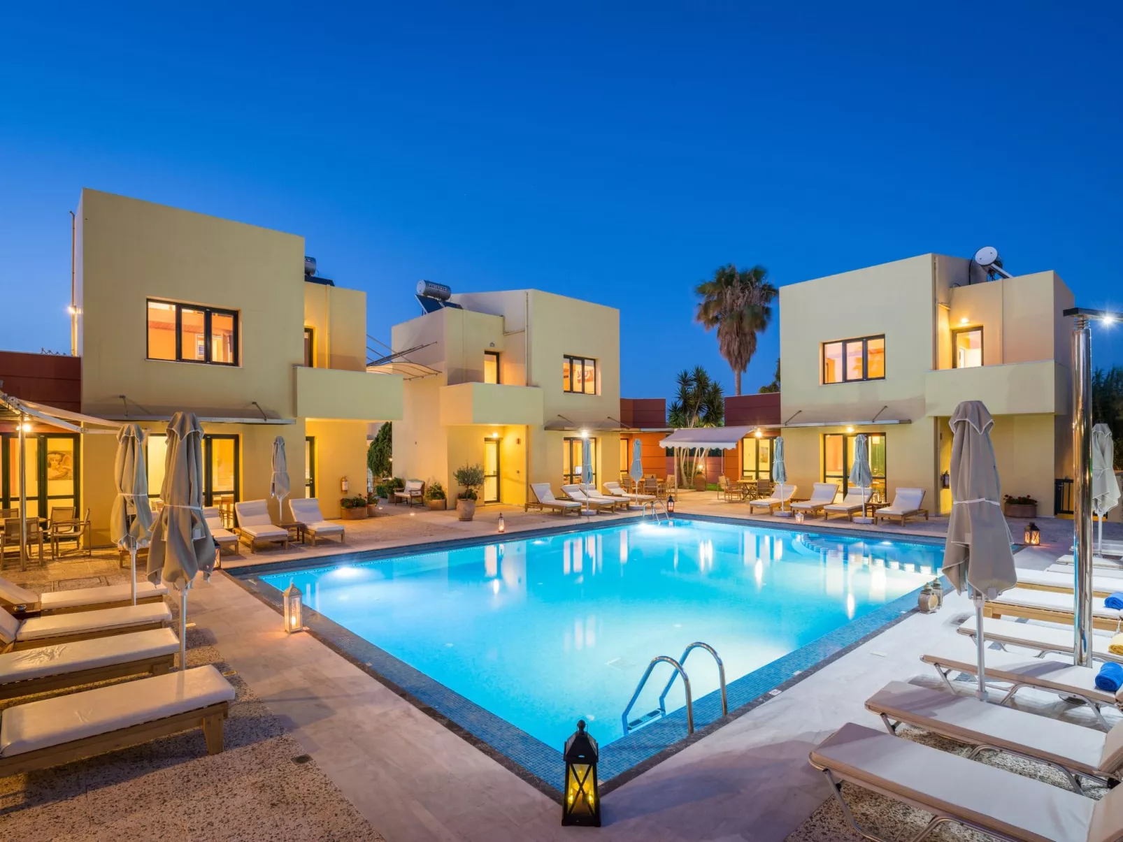 Daphnis Villen-Image-tags.info