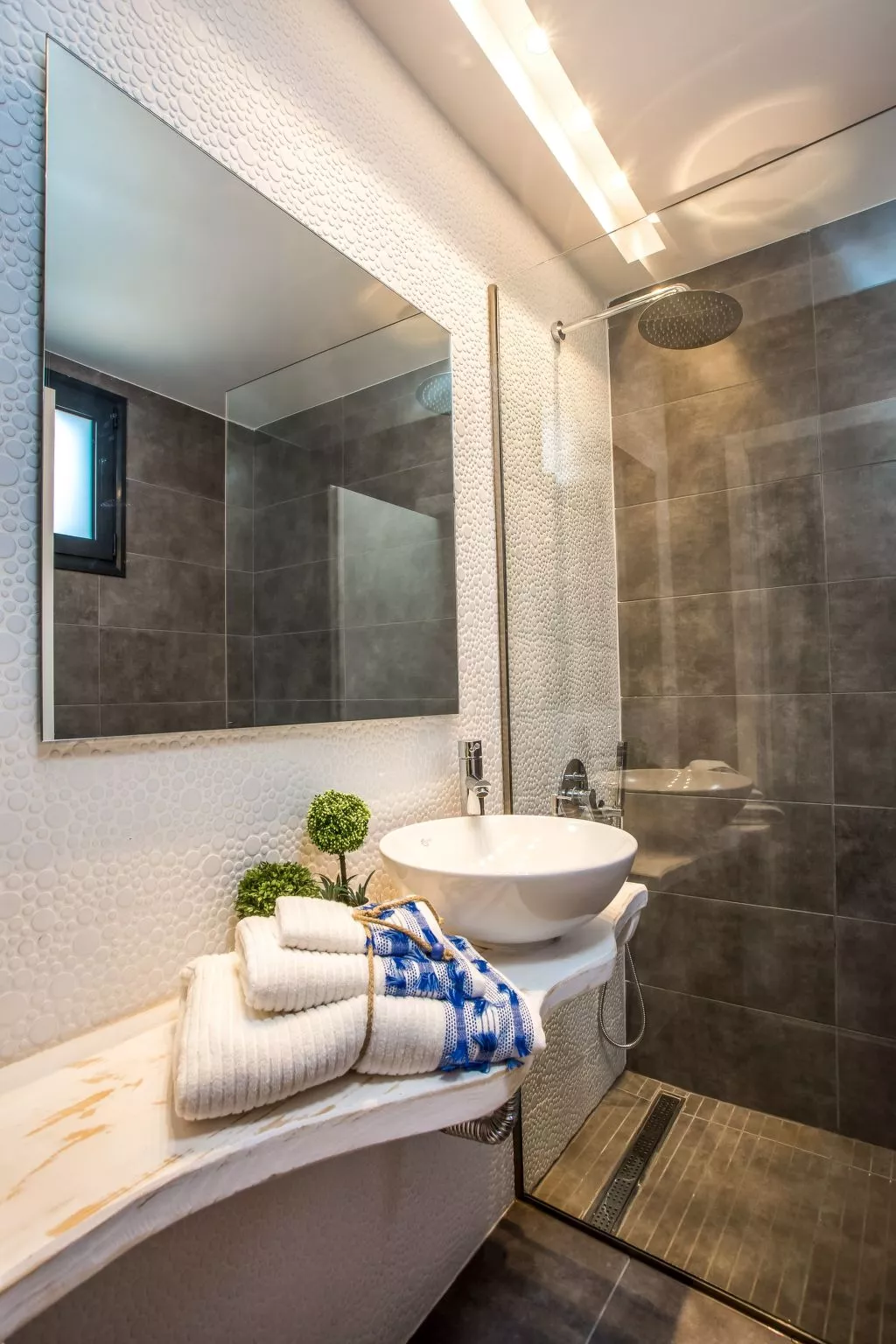 Für 4 Personen ca. 79 m&sup2; in Faliraki, Ägäis (Rhodos)-Image-tags.info