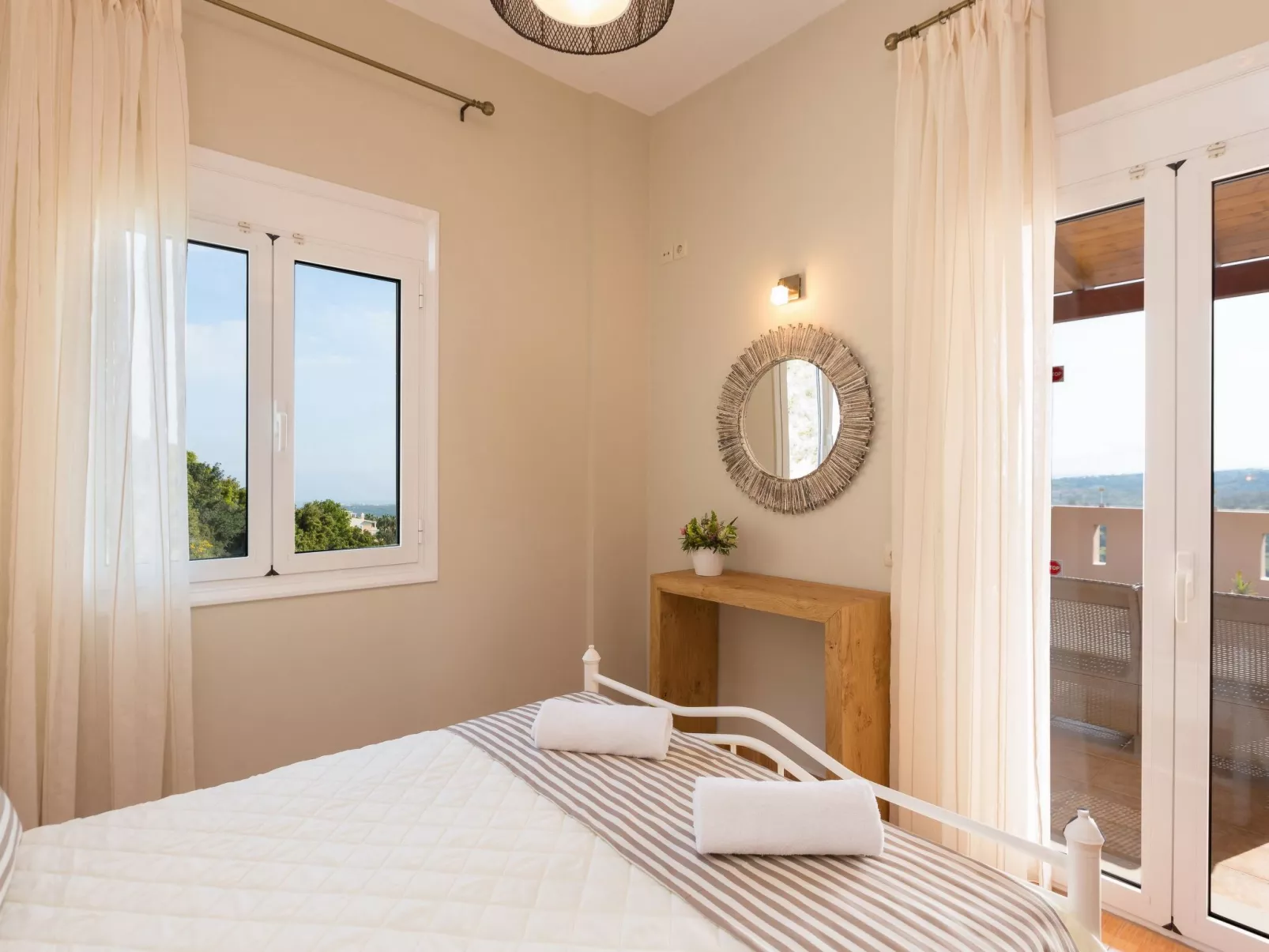 Entspannen Sie sich in der Villa mit privatem Pool, BBQ und Tischtennisplatte-Image-tags.info