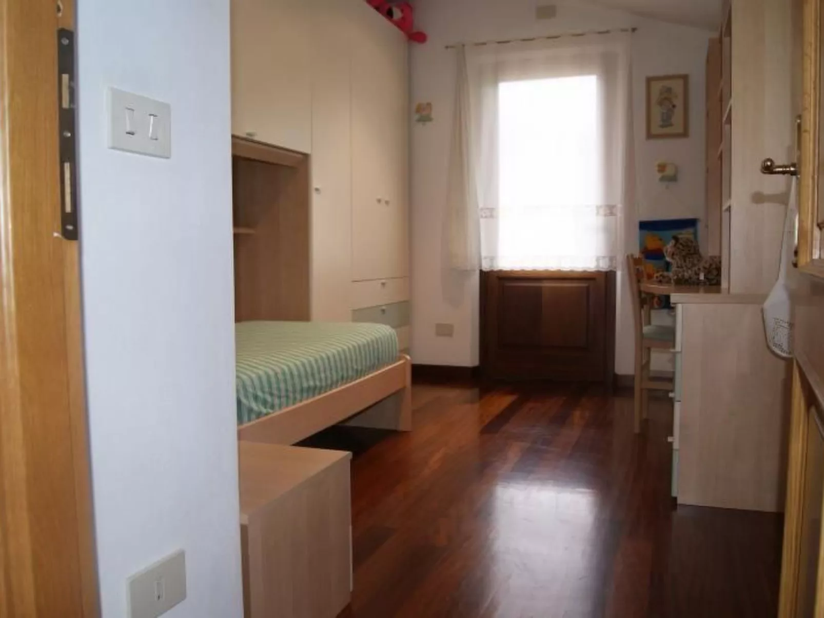 Villa mit privatem überdachbarem Pool-Binnen