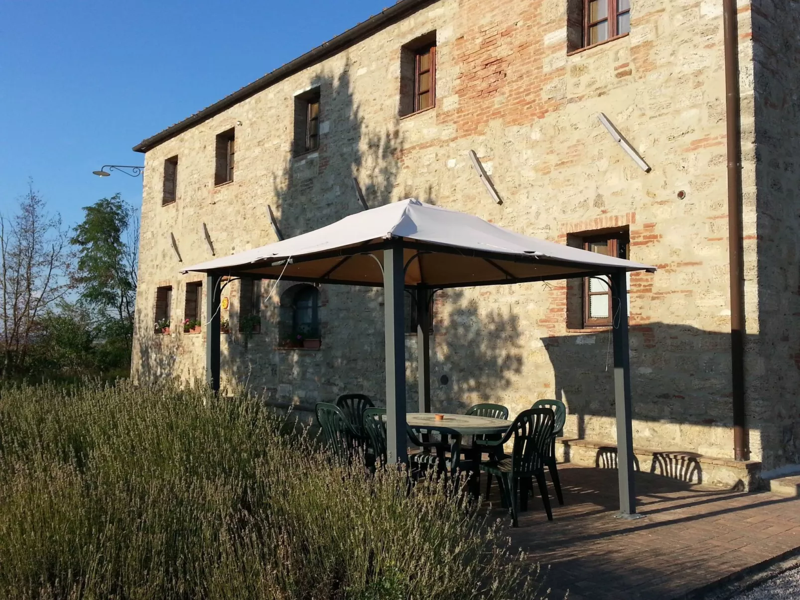 Wohnung 'Beccanella T6' mit Schwimmbad-Buiten