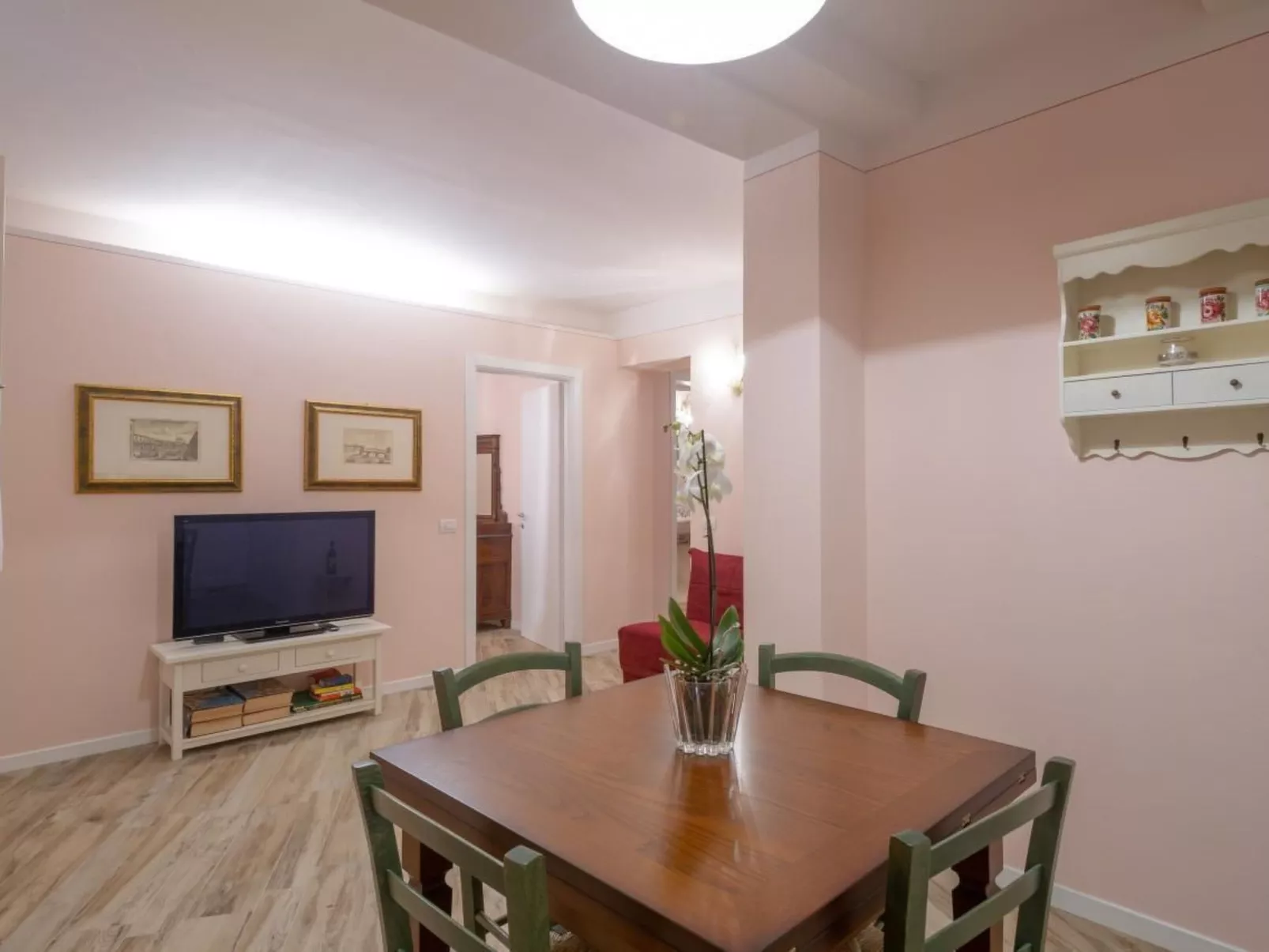 Rosa in der Toskana-Binnen