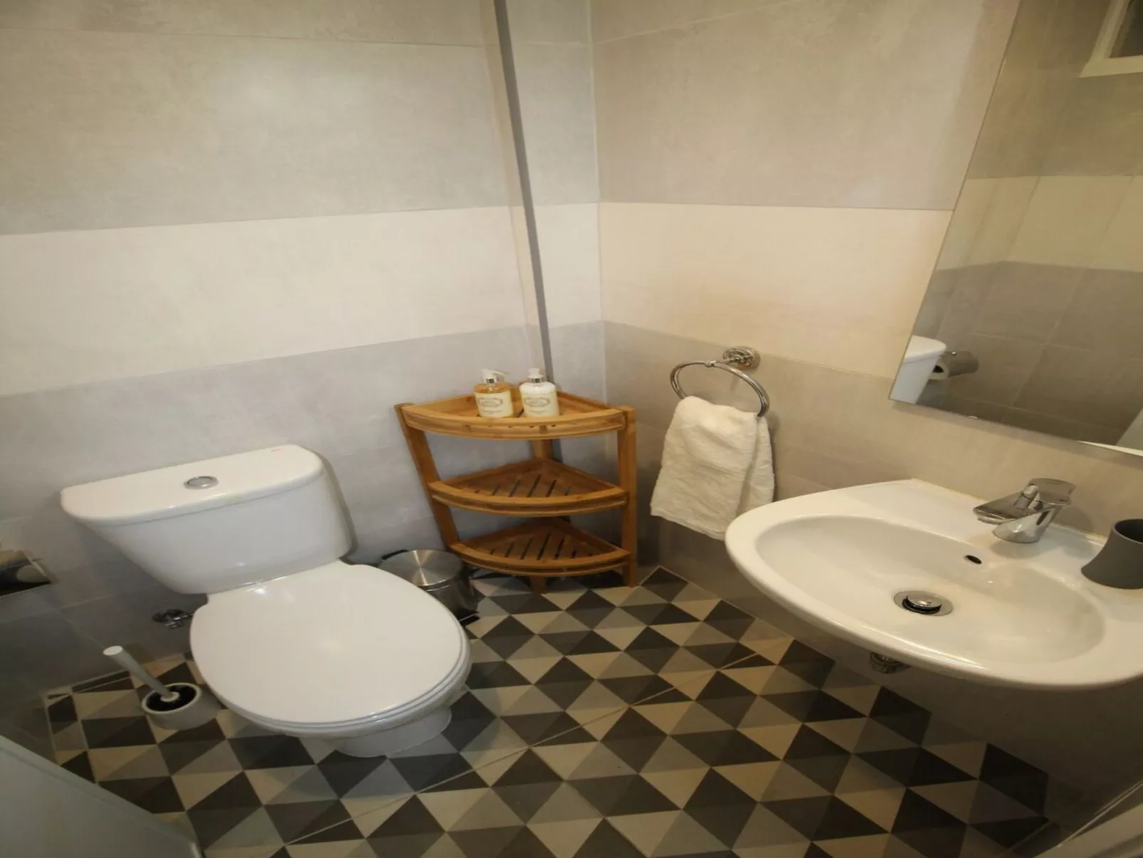 Aveiro Apartment mit Patio-Binnen