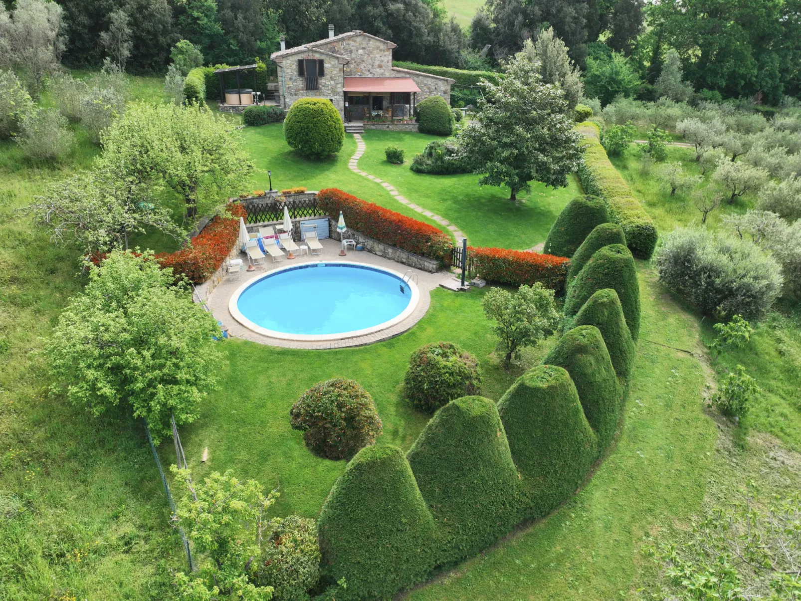 Anwesen "Toskanische Villa" mit privatem Pool-Buiten