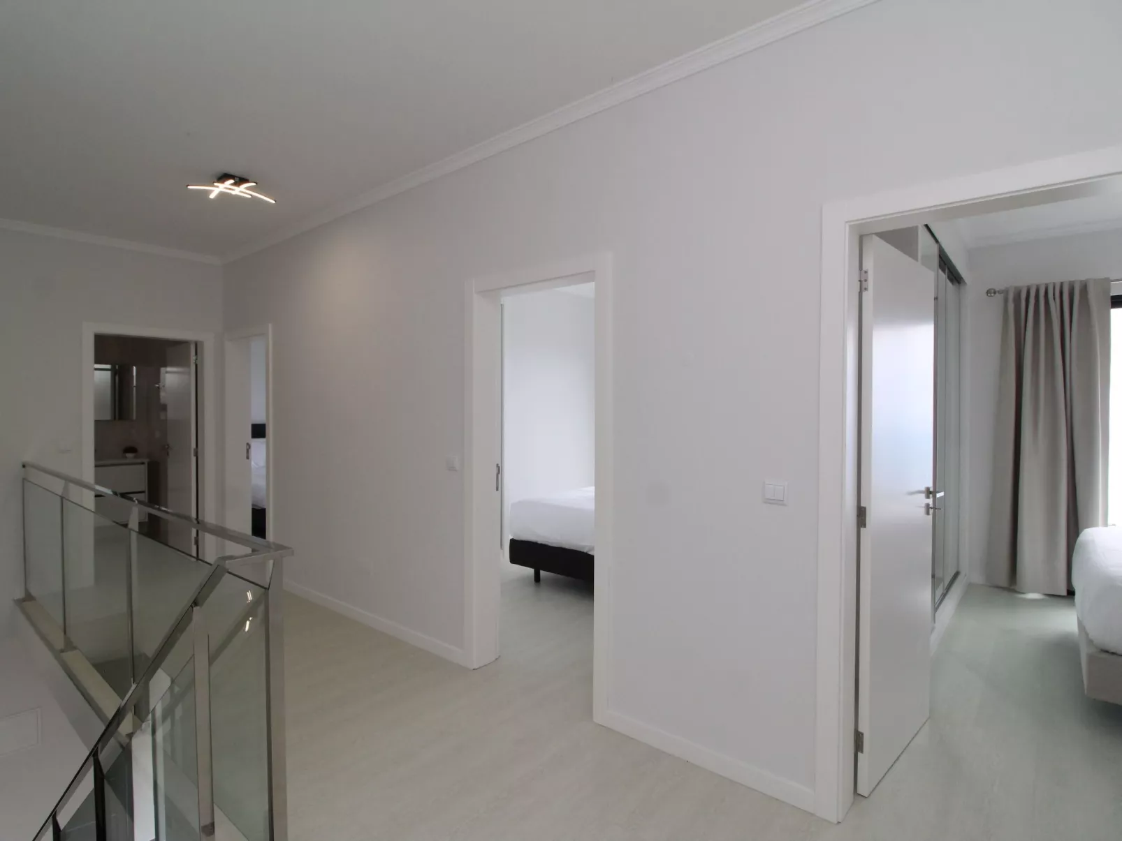 Ferienvilla mit eigenem Pool-Binnen