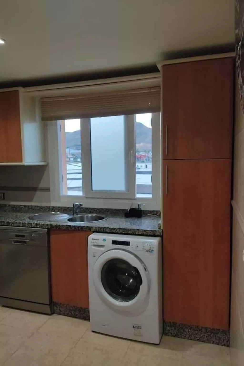 Sun Beach Aguadulce mit Parkplatz-Image-tags.info