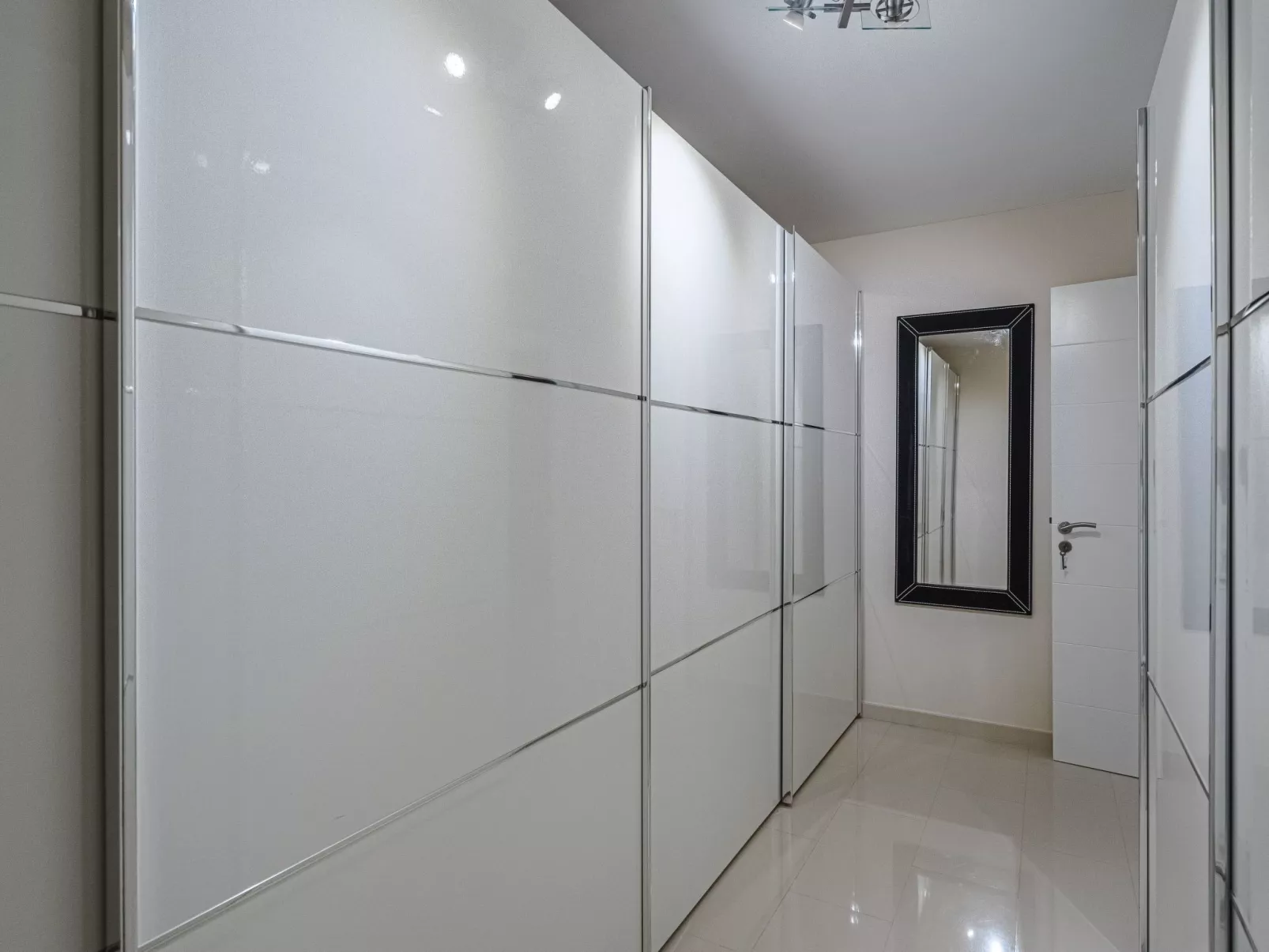 Luxusvilla mit fantastischem Meerblick-Binnen