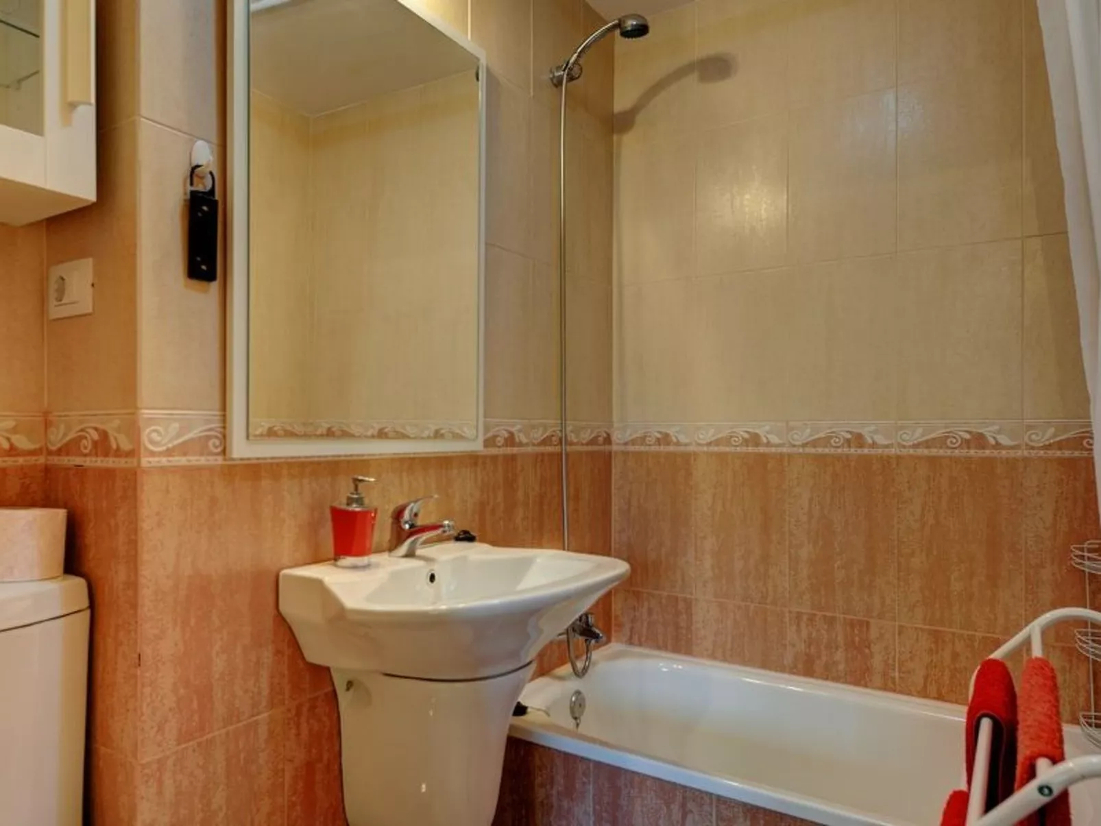 Belair mit Pool - Binnen