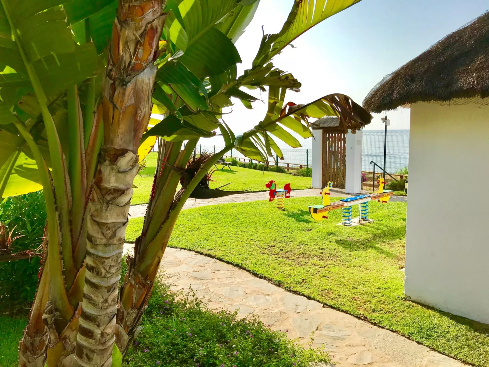 "Mi Capricho".-Buiten