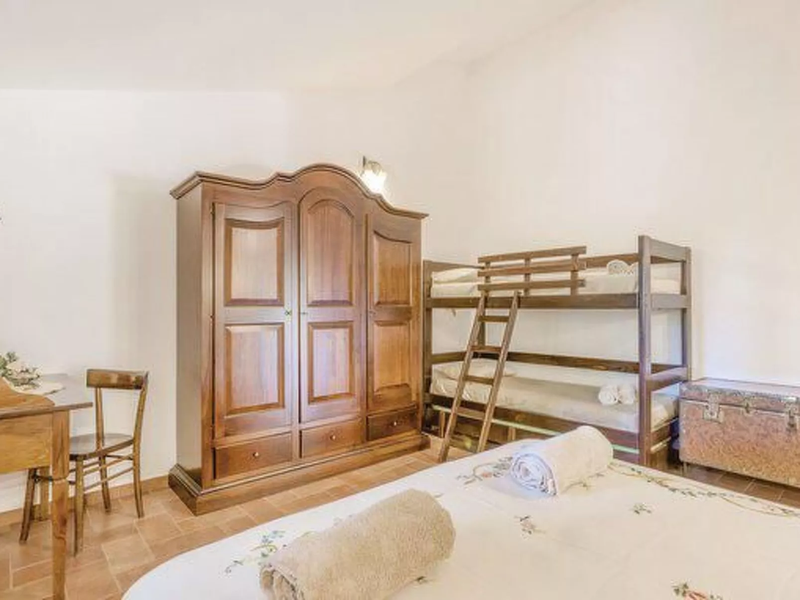 Bauernhaus im grünen Sannio mit Schwimmbad-Binnen