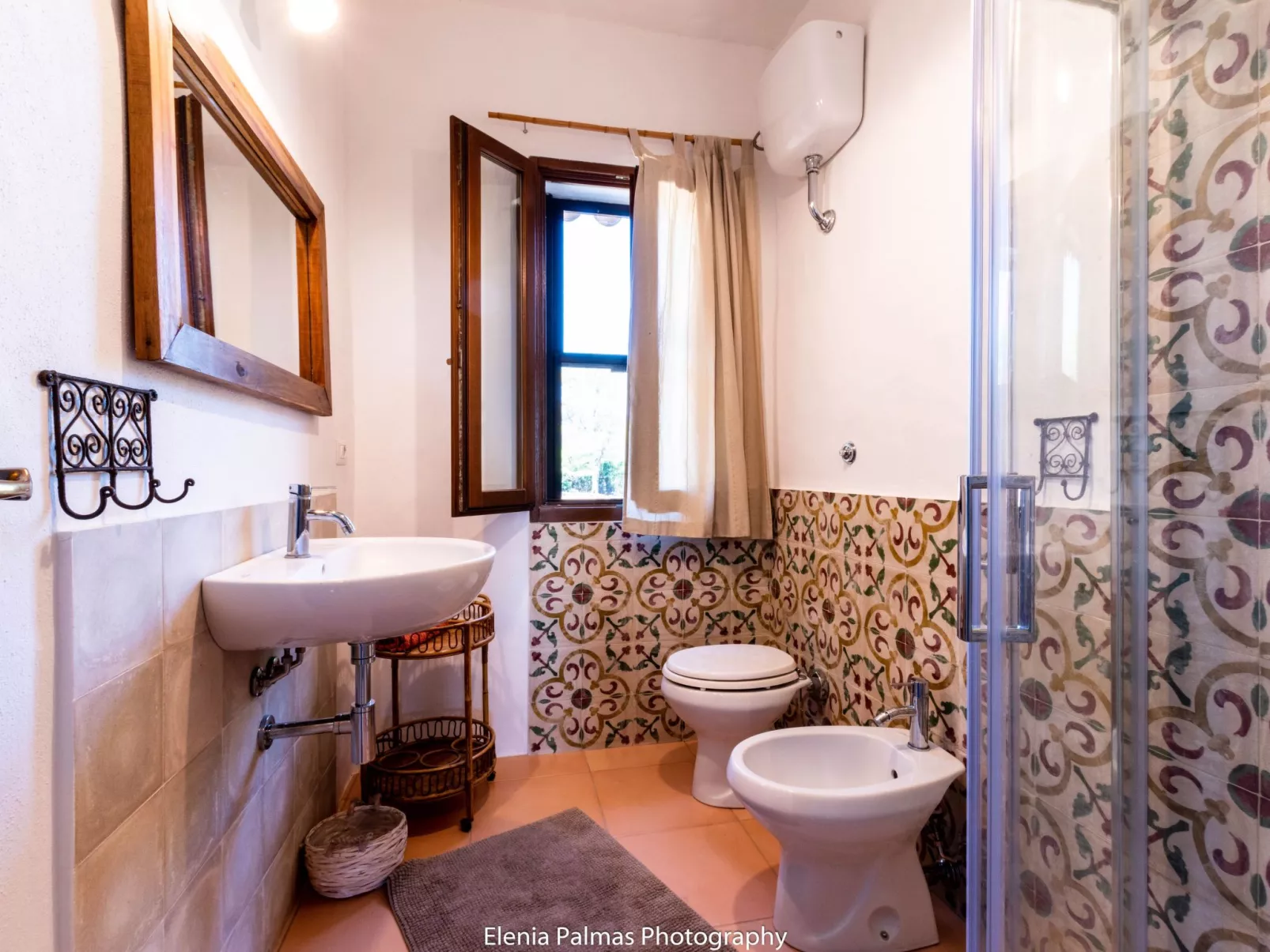 Haus in Sant'antioco mit überdachtem Parkplatz-Image-tags.info