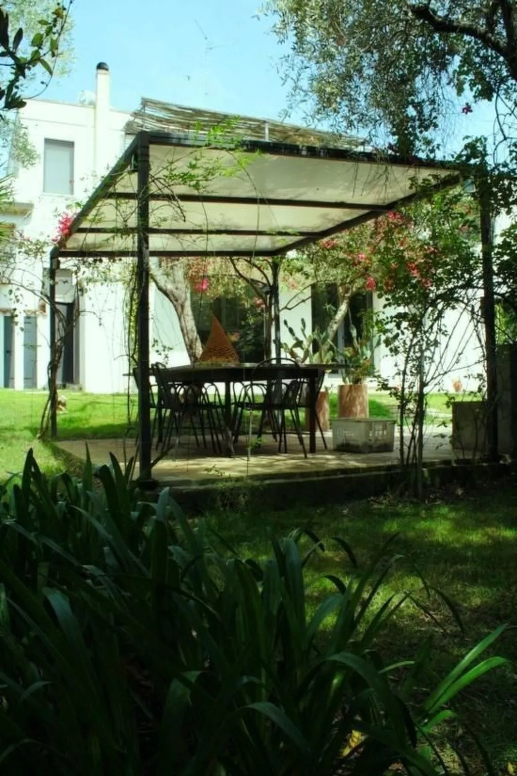 Mit Privatparkplatz-Binnen