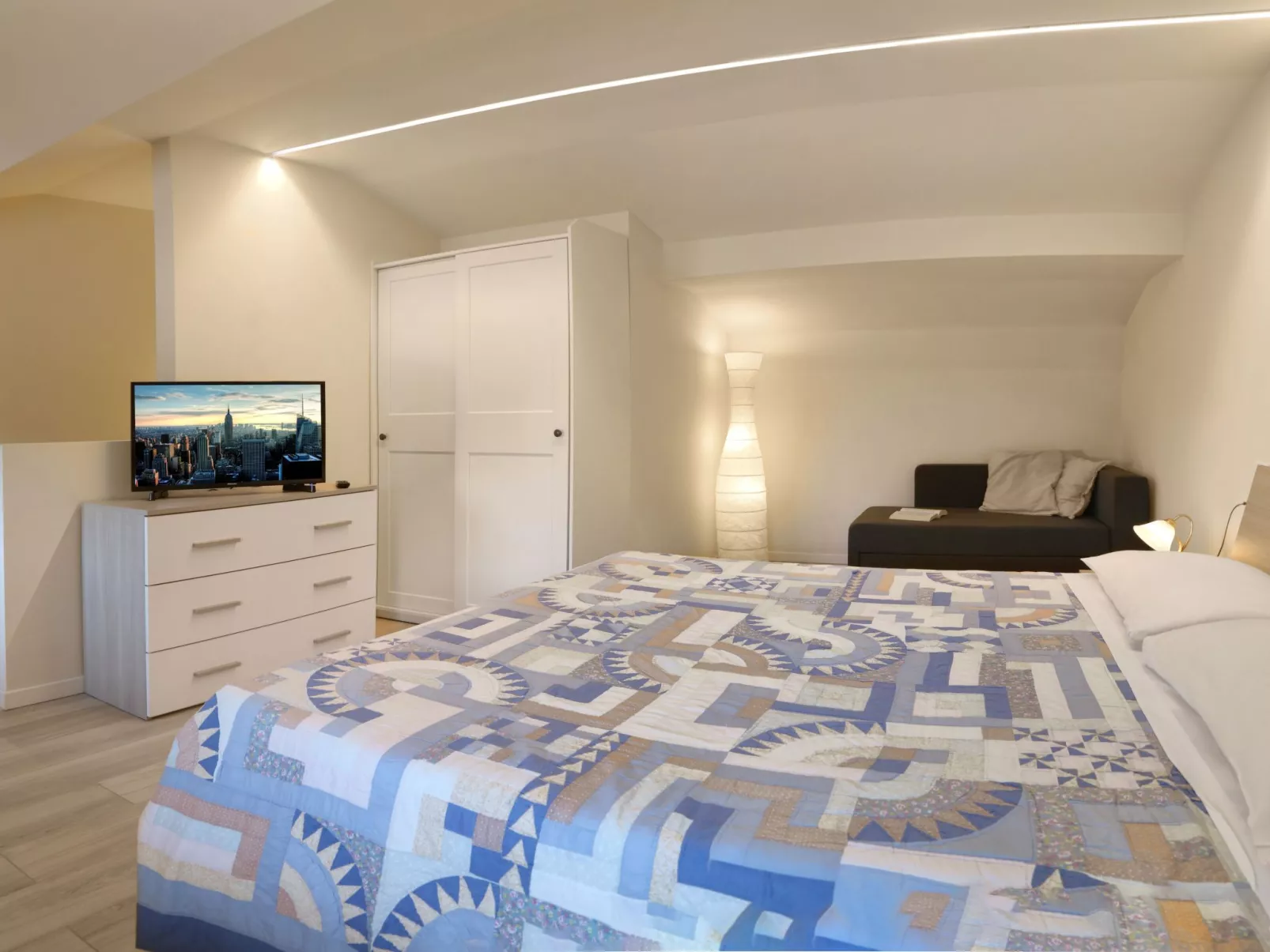 'Vall' mit Privatparkplatz-Binnen