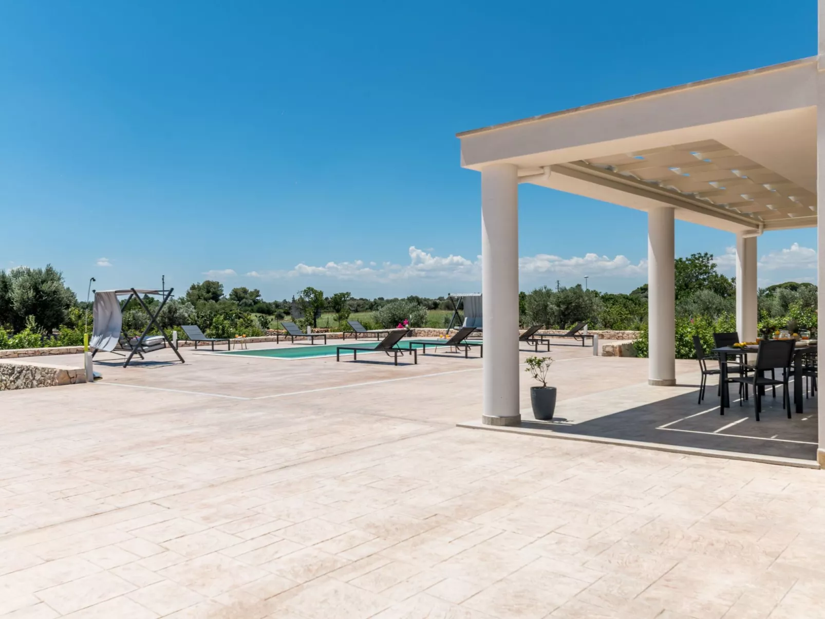 Villa Gioena mit Pool-Buiten