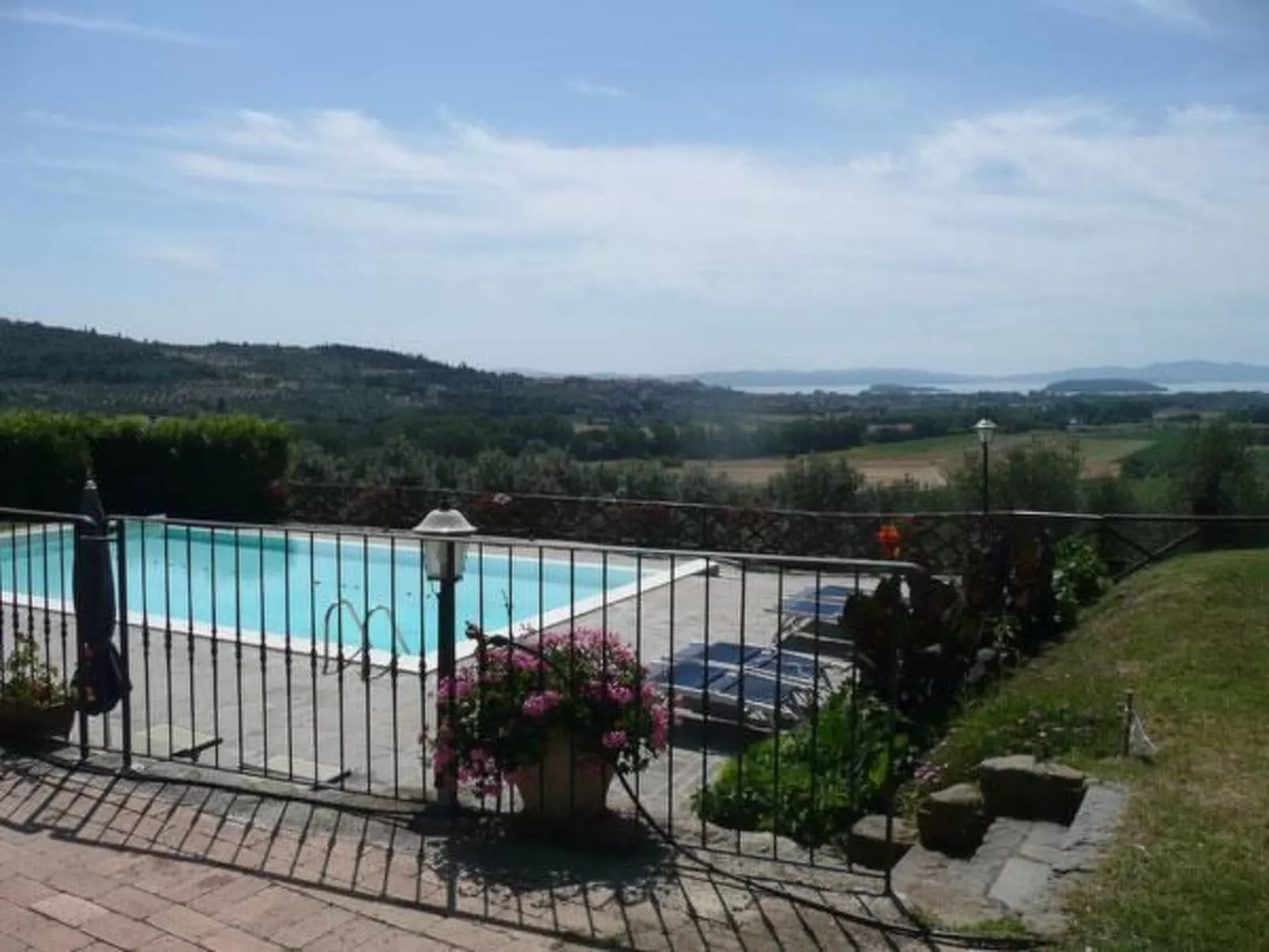 Wohnung 'Romantisches Studio mit Seeblick'-Buiten