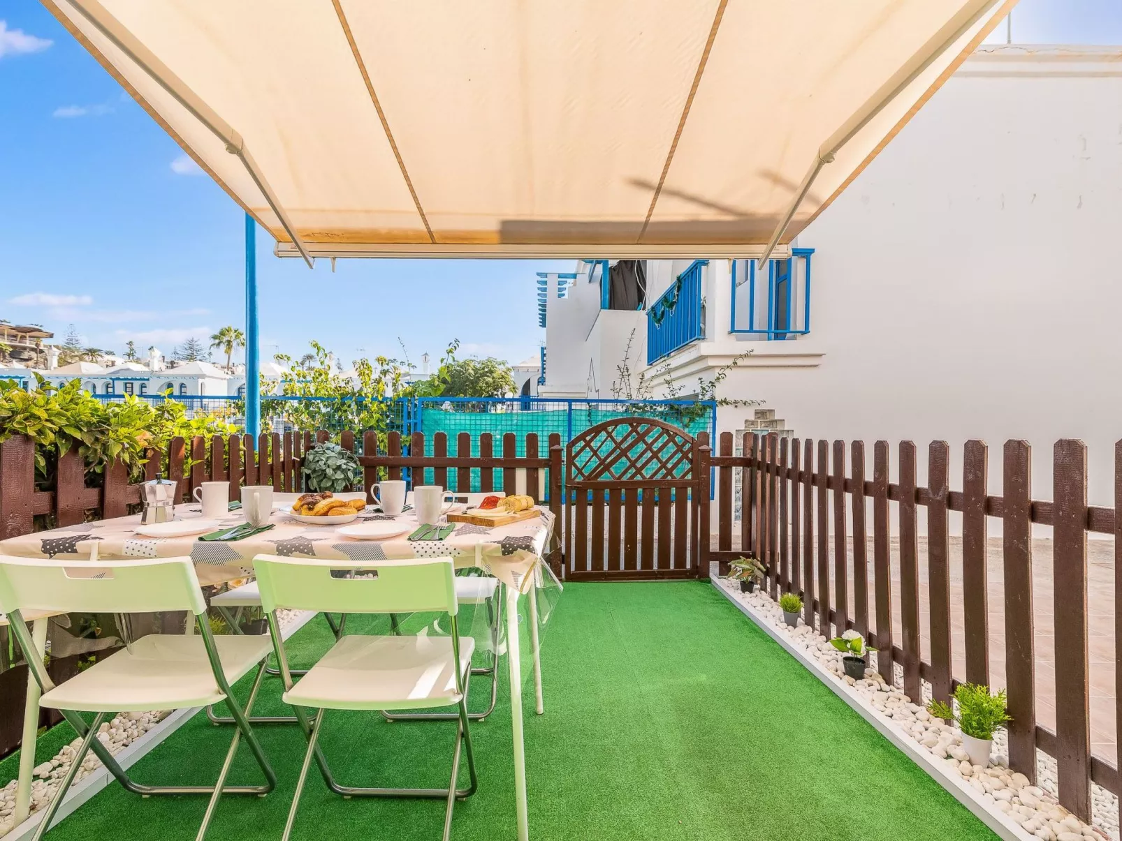 Mit eigenem Garten und Terrasse-Buiten