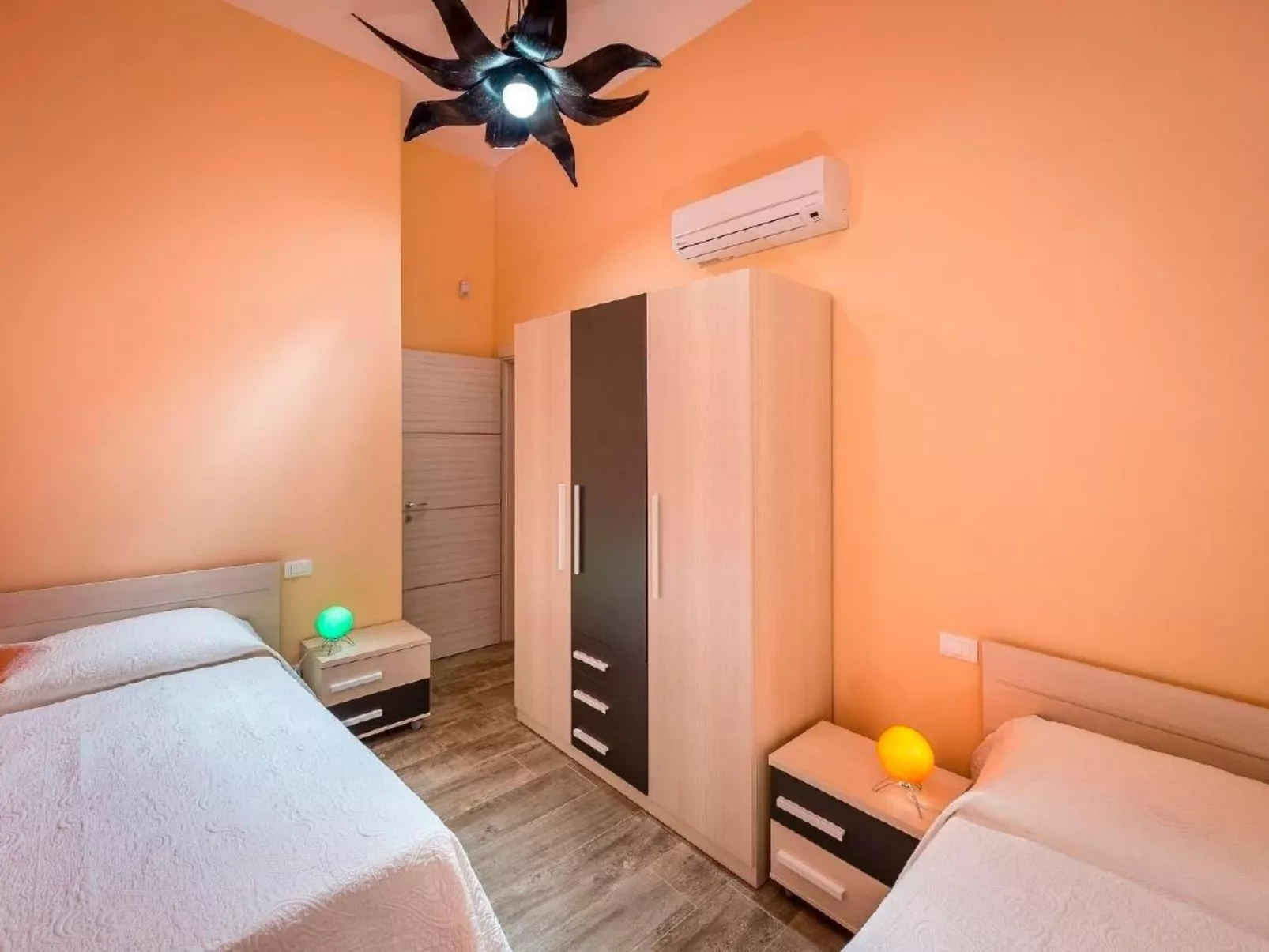 "Mare e Monti" mit eigenem Pool-Binnen