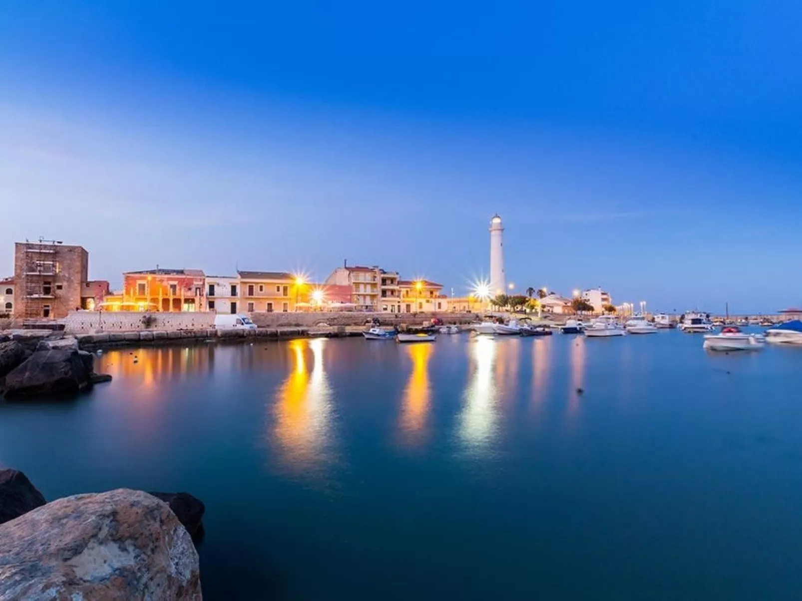 Agamennone, Wohnung 20 Meter vom Meer entfernt mit einer möblierten Terrasse.-Image-tags.info