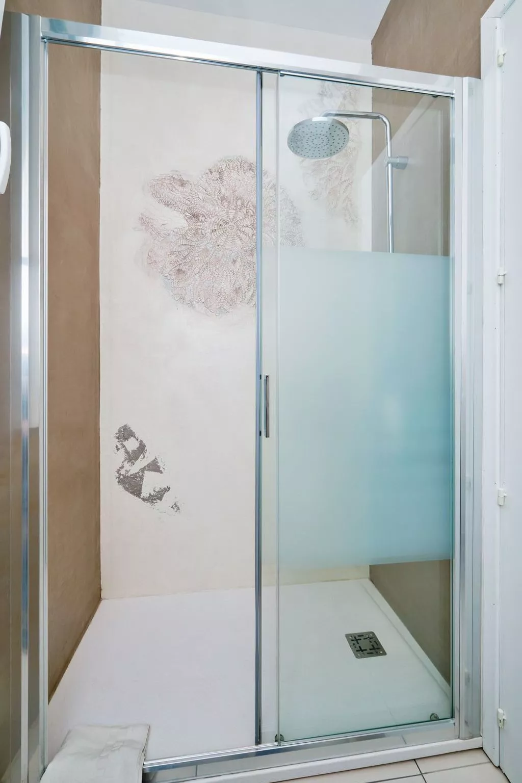 Villa Teti, mit Schwimmbad und in der Nähe des Strandes-Image-tags.info