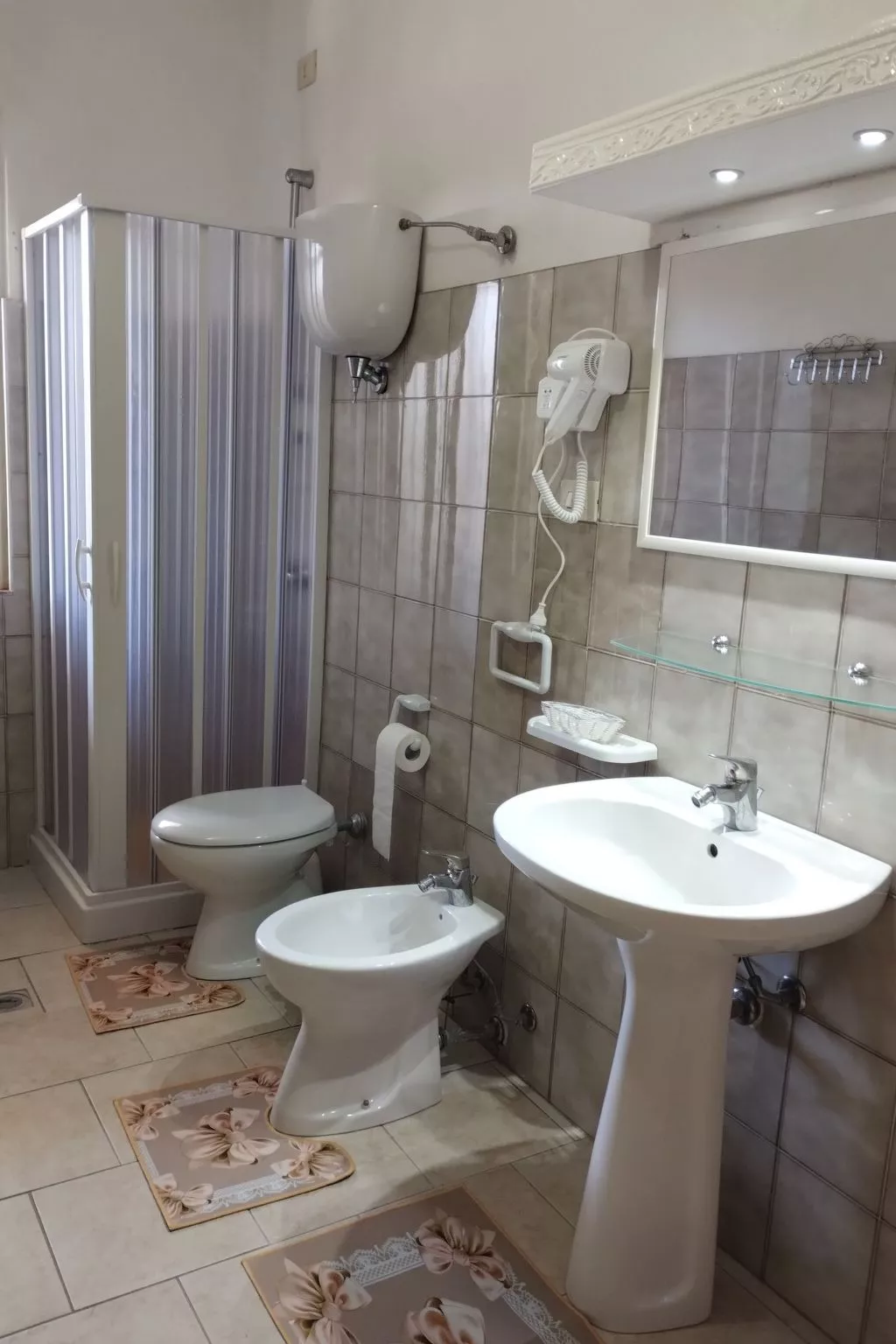 Wohnheim Heaven 53R-Image-tags.info