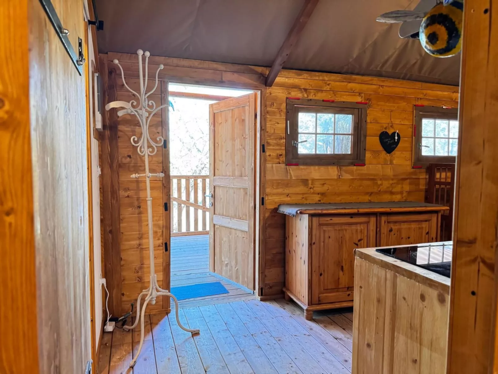 Familienzelt" Nachlass-Binnen