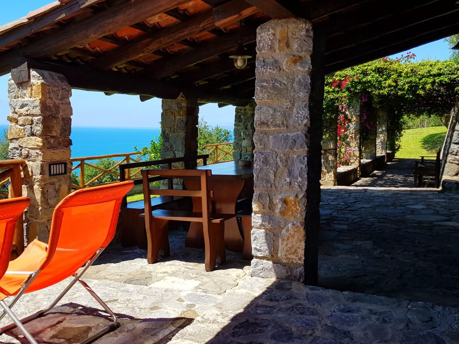 Traumvilla mit Panoramapool-Image-tags.info