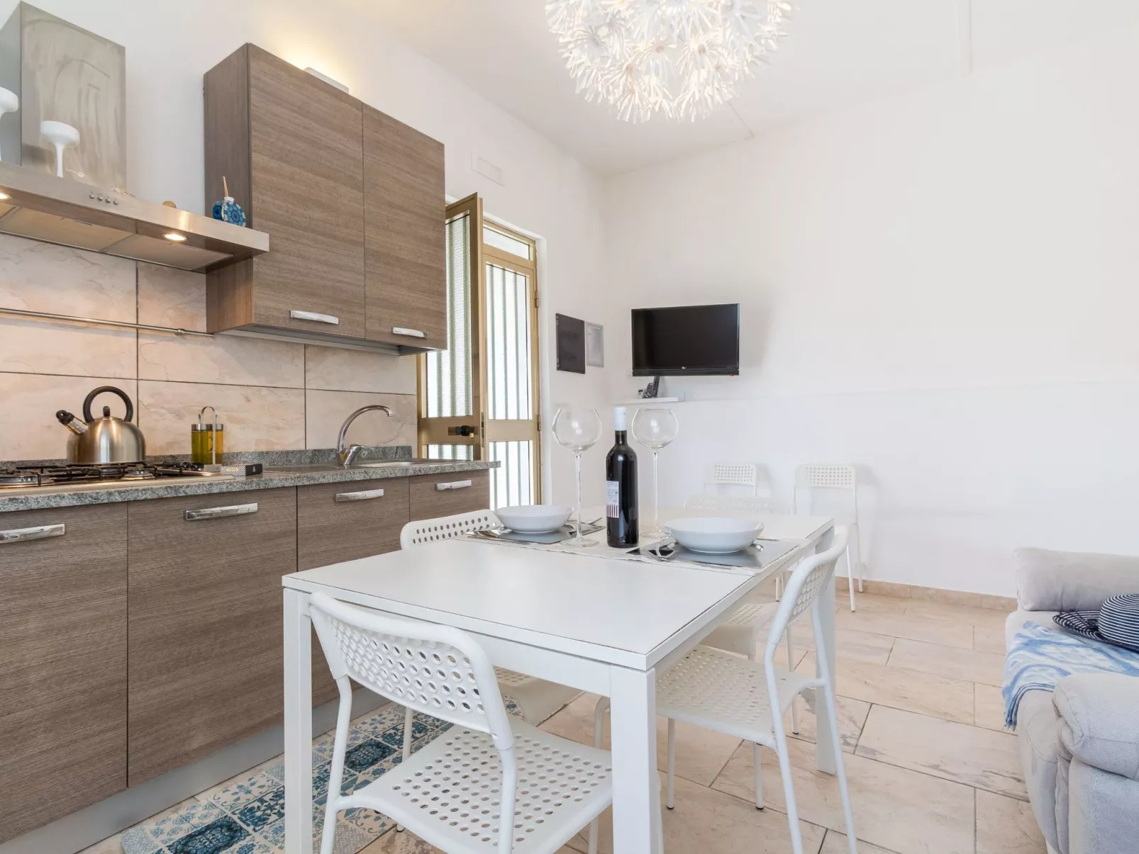 Edoné, Wohnung mit Blick auf einen Sandstrand-Image-tags.info