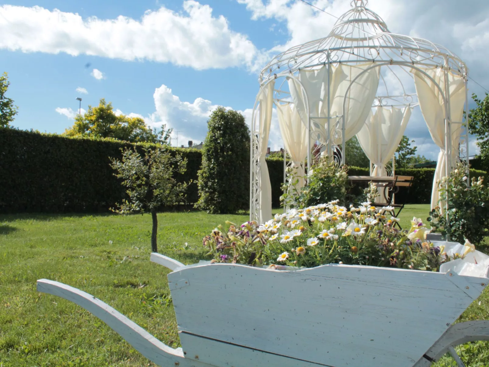 La Valinfiore Charmante Wohnung mit Pool-Image-tags.info