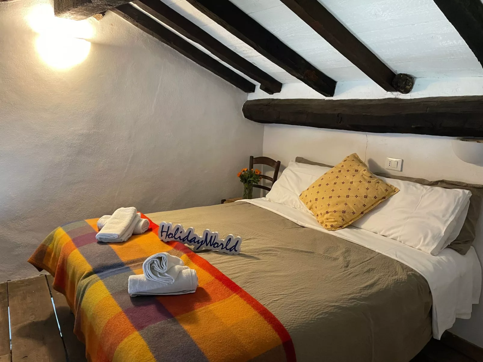 Retreat with a  View by Holiday World-Binnen