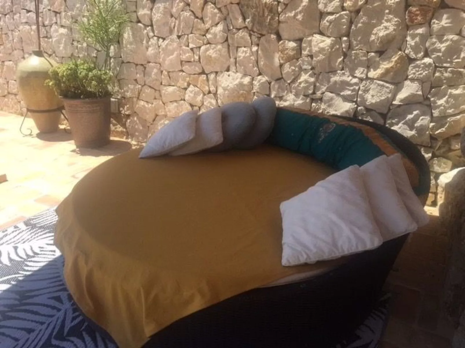 Bauernhof "Masía del Barranco".-Binnen