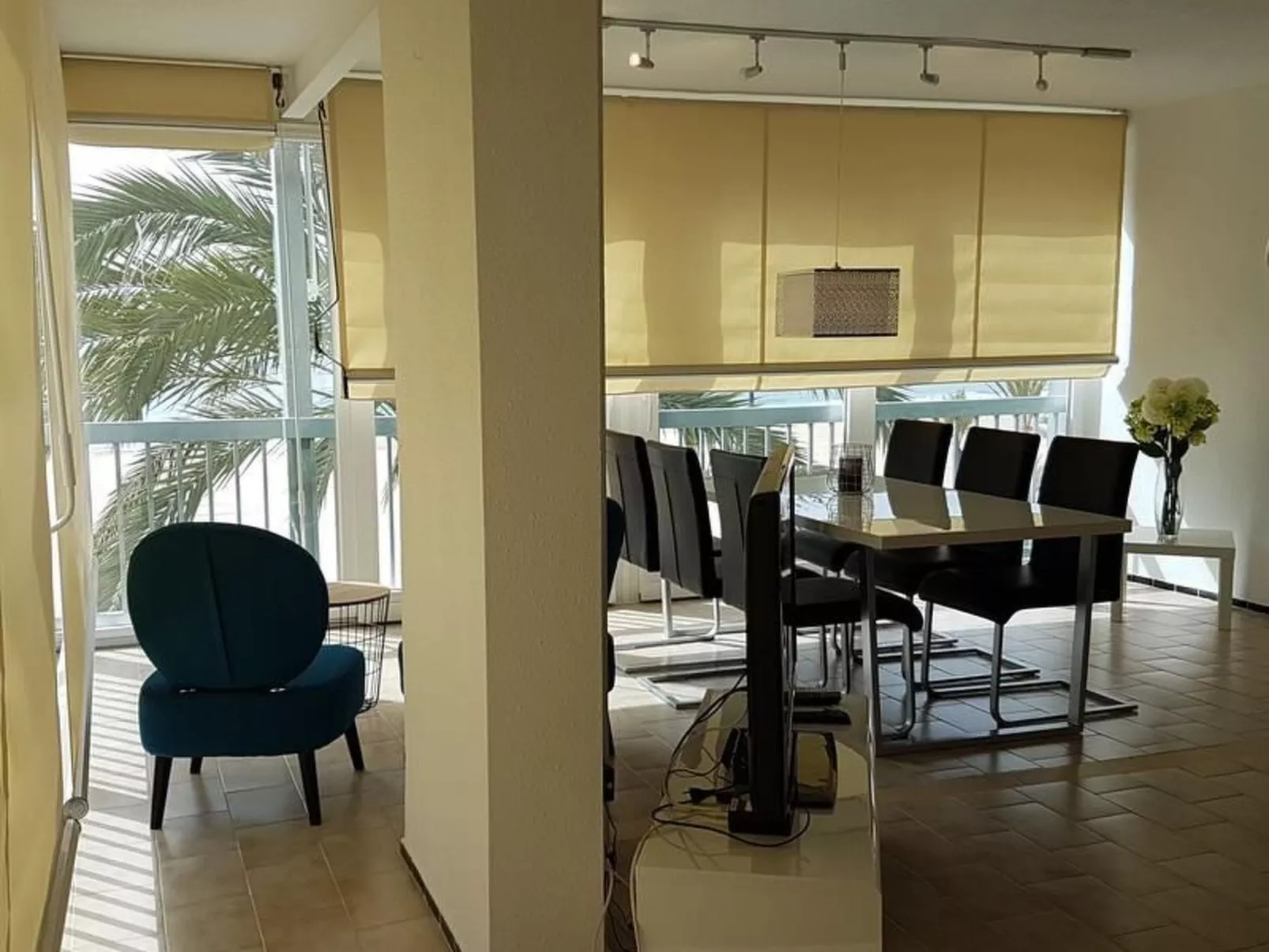 Esmeralda-Image-tags.info