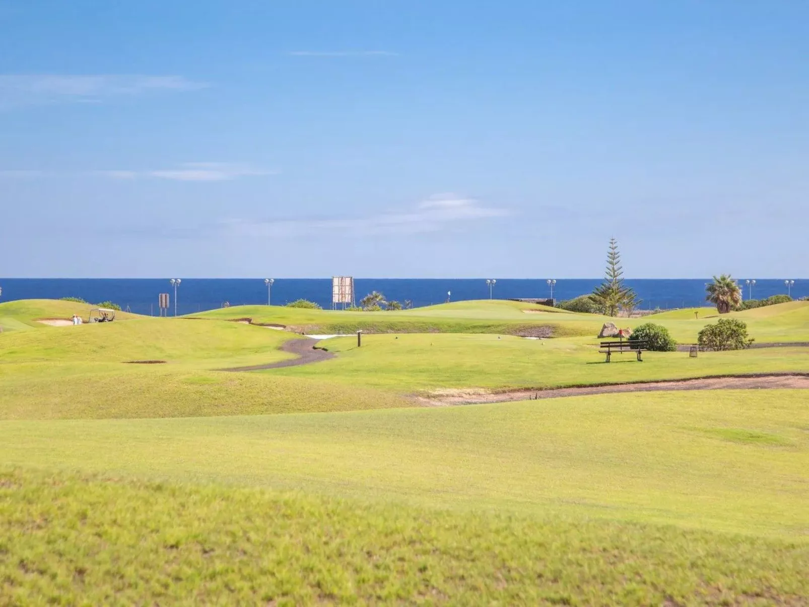 Private Terrasse, Schwimmbad, Parkplatz, Wi-Fi, TvSat-Buiten