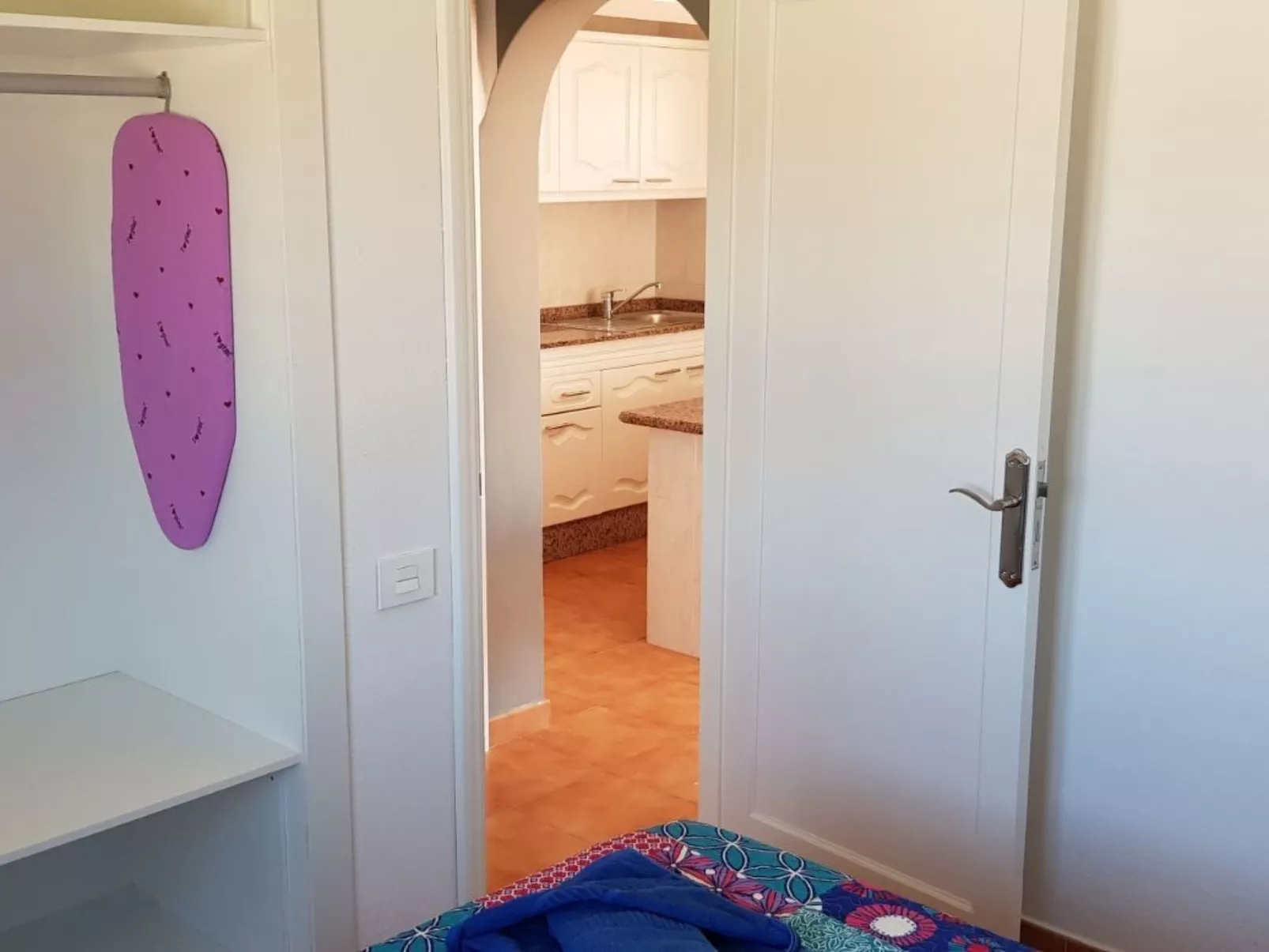 Apartamento con terraza-Image-tags.info